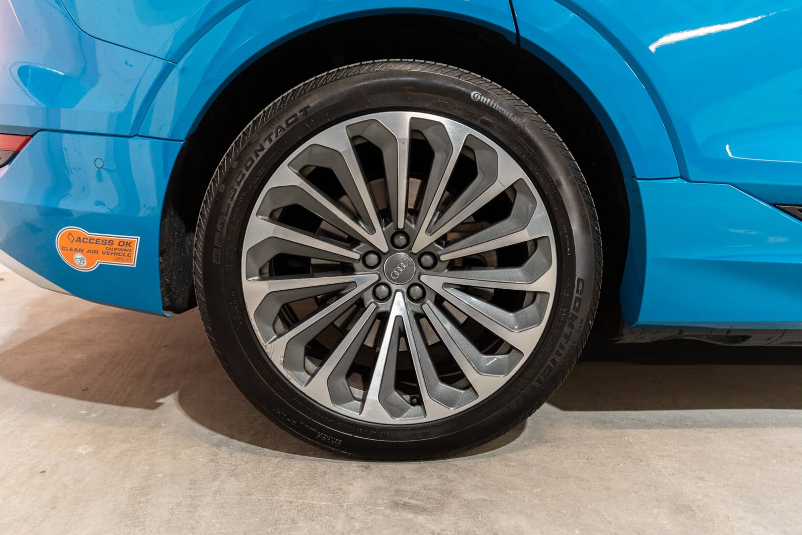 EverCars Co. vehicle image 2 for Audi e-tron -  Prestige on EverCars Co.