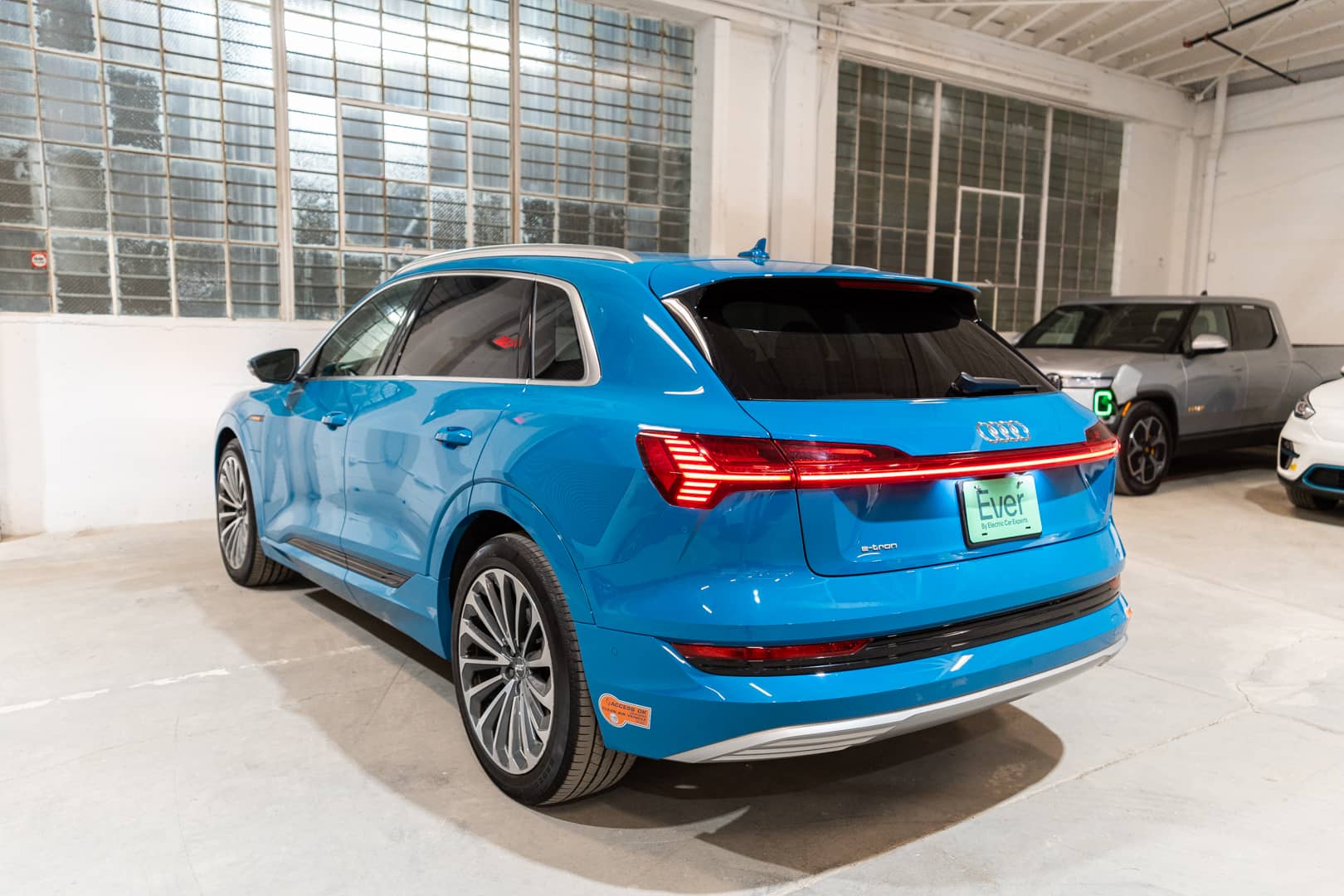EverCars Co. vehicle image 18 for Audi e-tron -  Prestige on EverCars Co.