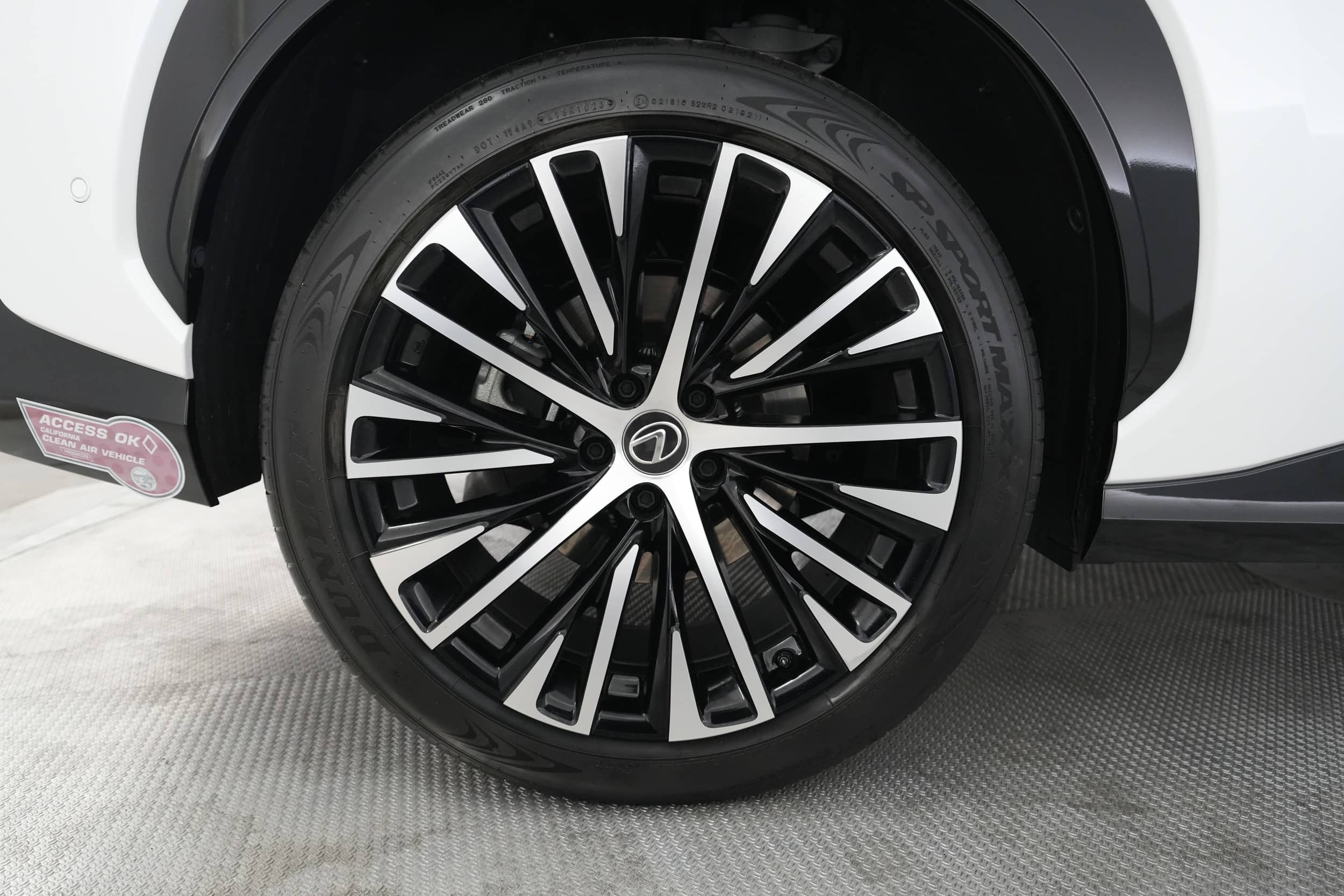EverCars Co. vehicle image 17 for Lexus RZ -  450e Luxury on EverCars Co.