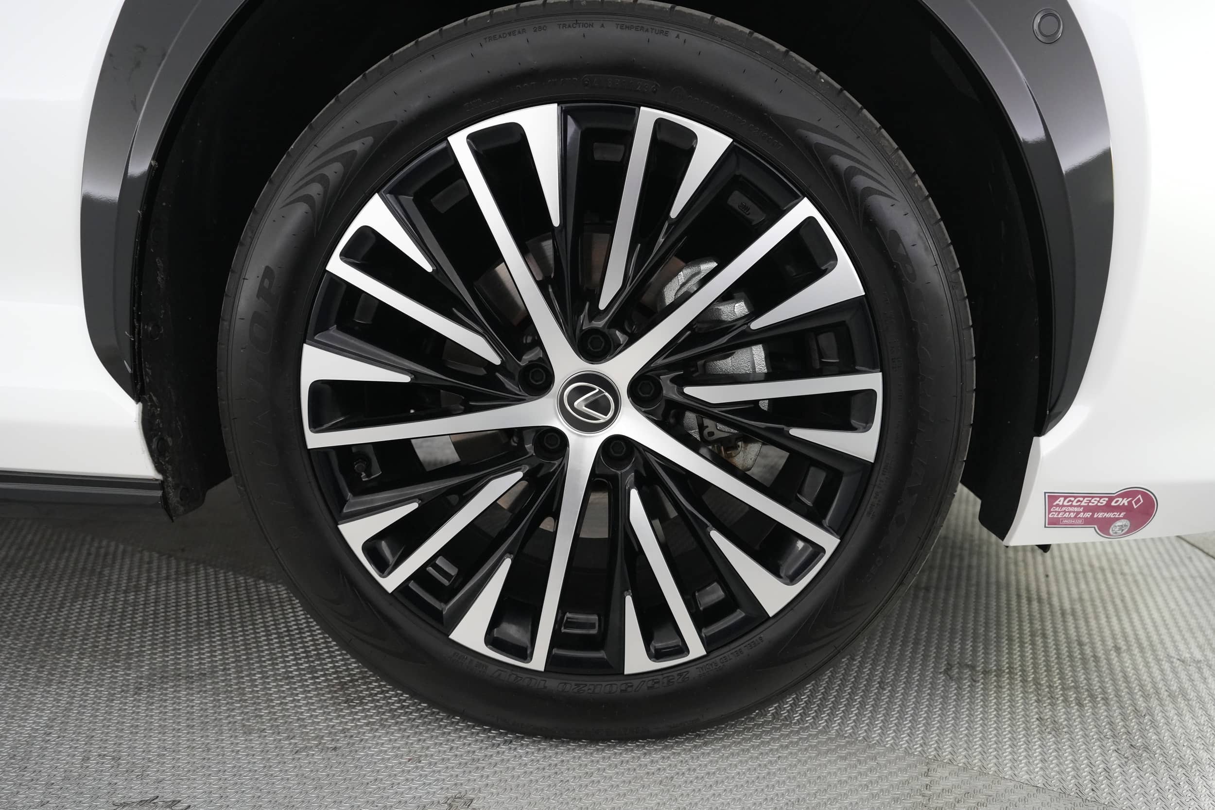 EverCars Co. vehicle image 16 for Lexus RZ -  450e Luxury on EverCars Co.