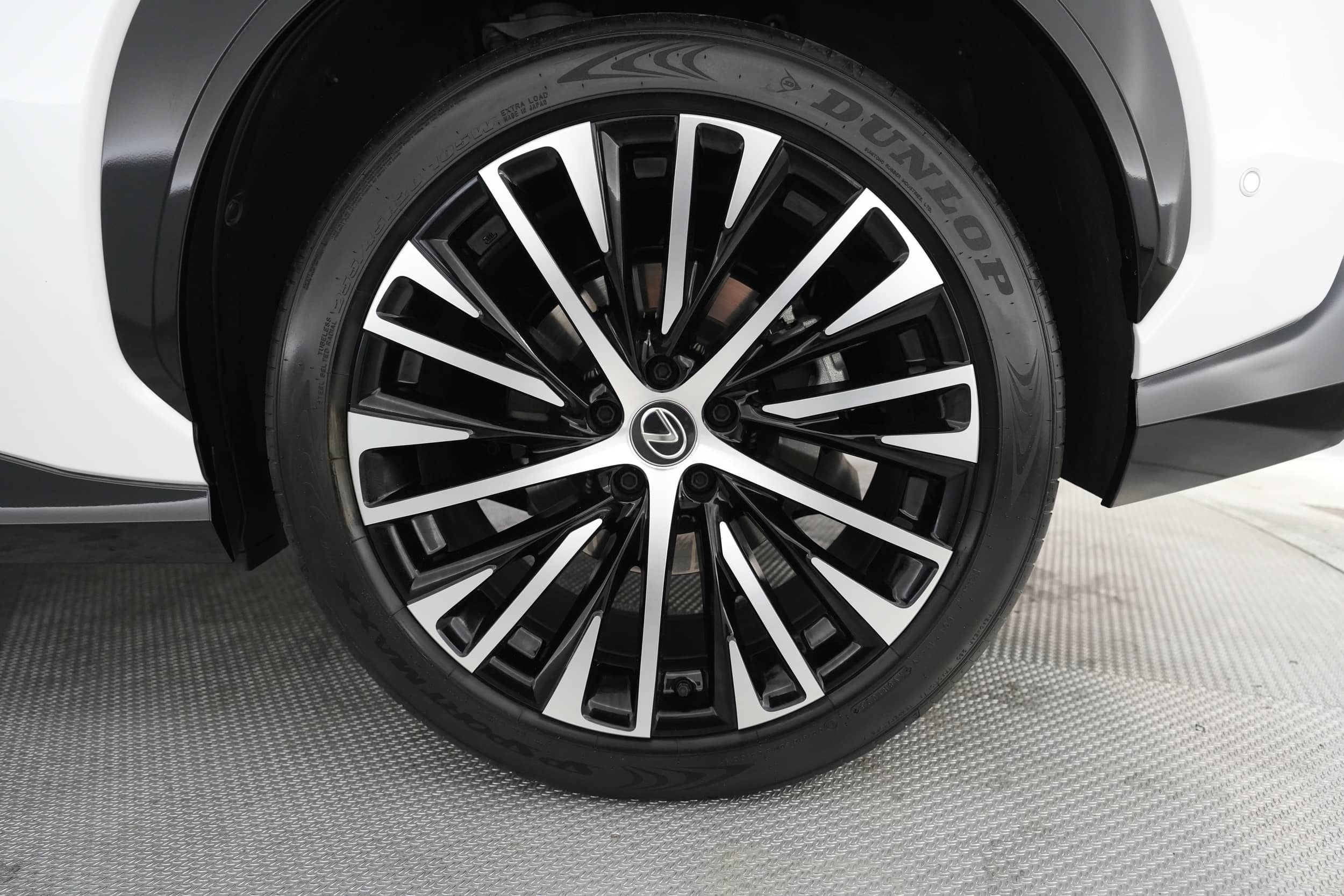 EverCars Co. vehicle image 7 for Lexus RZ -  450e Luxury on EverCars Co.