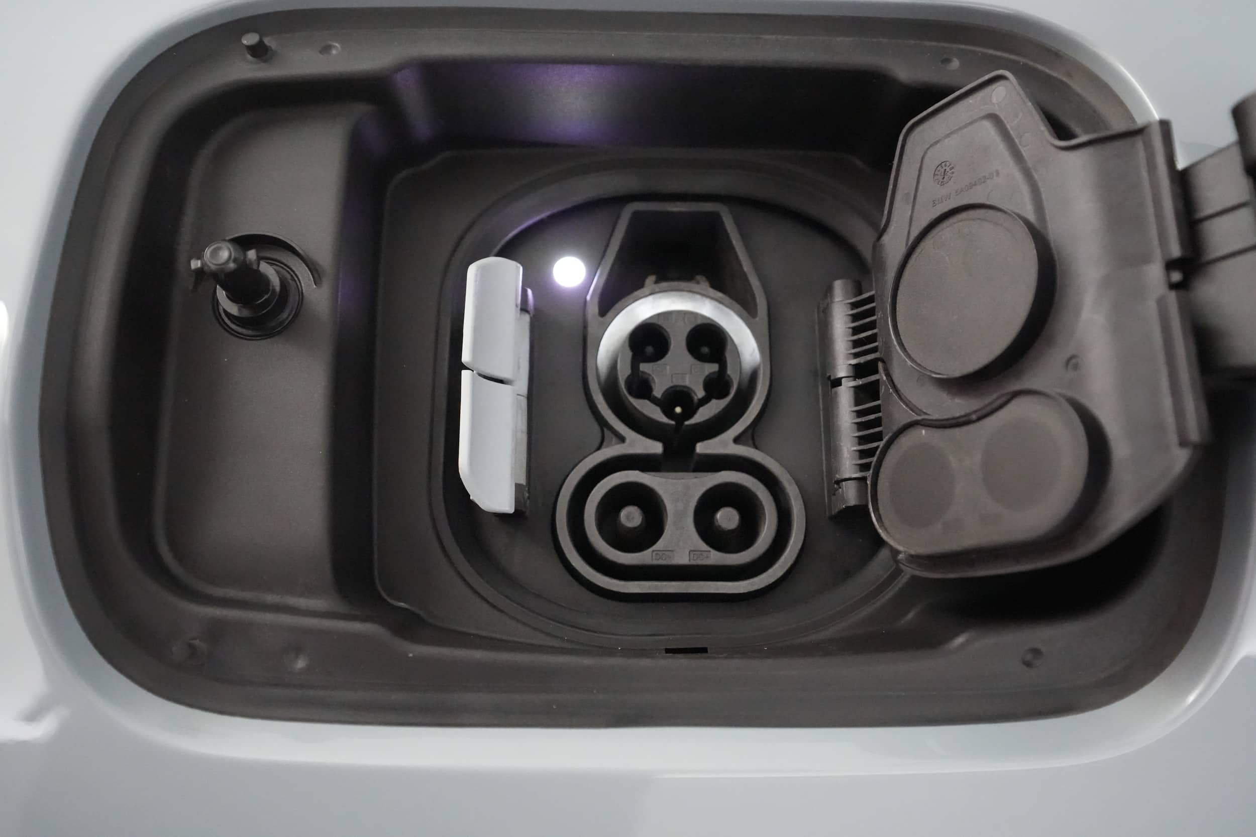 EverCars Co. vehicle image 19 for BMW i4 -  eDrive40 on EverCars Co.