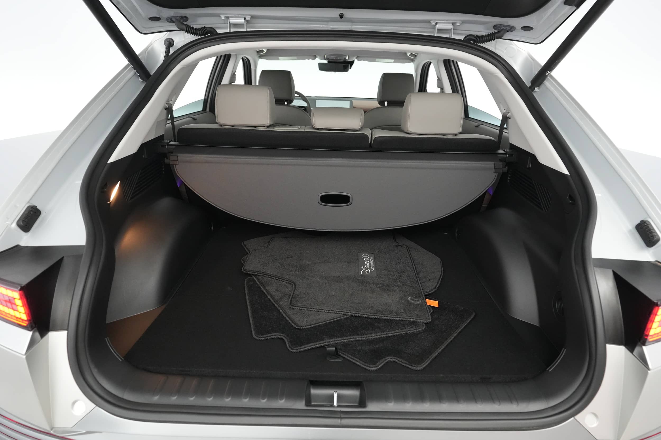 EverCars Co. vehicle image 6 for Hyundai IONIQ 5 -  Limited on EverCars Co.