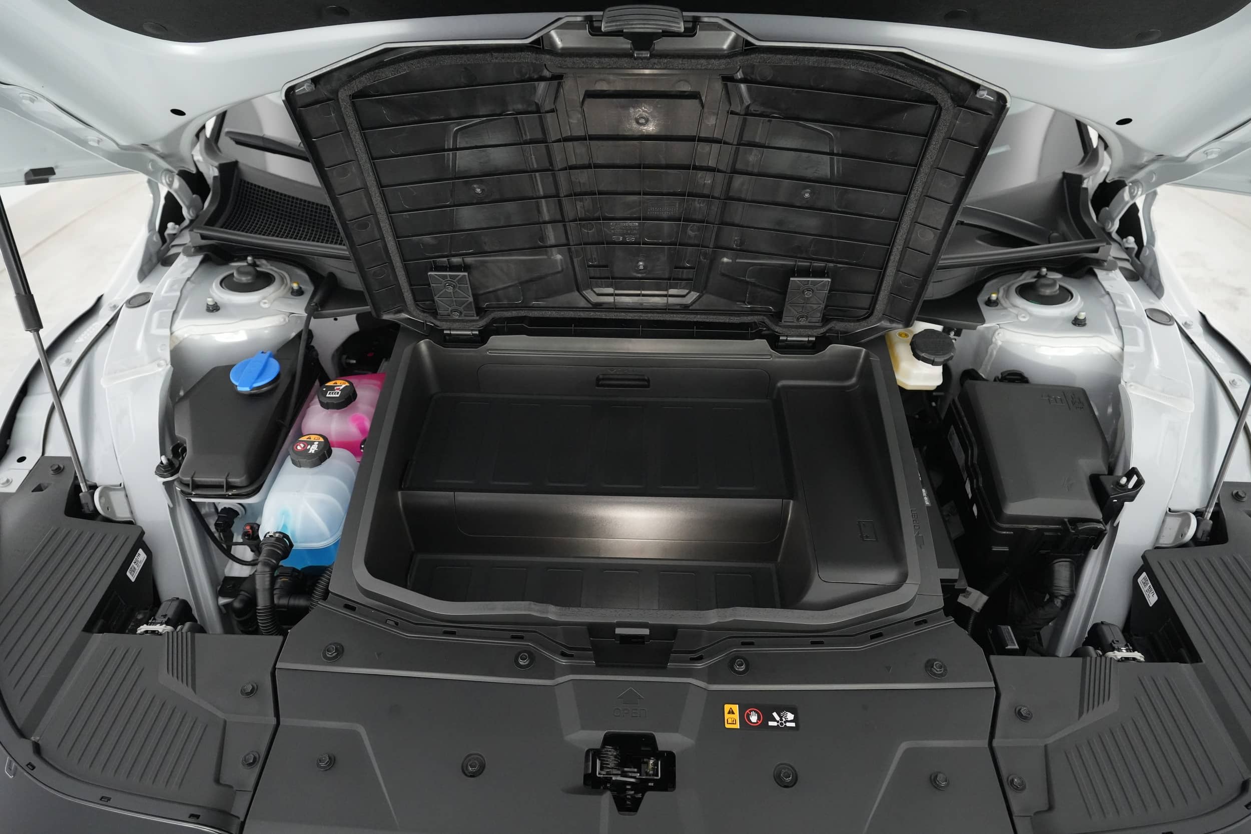 EverCars Co. vehicle image 21 for Hyundai IONIQ 5 -  Limited on EverCars Co.