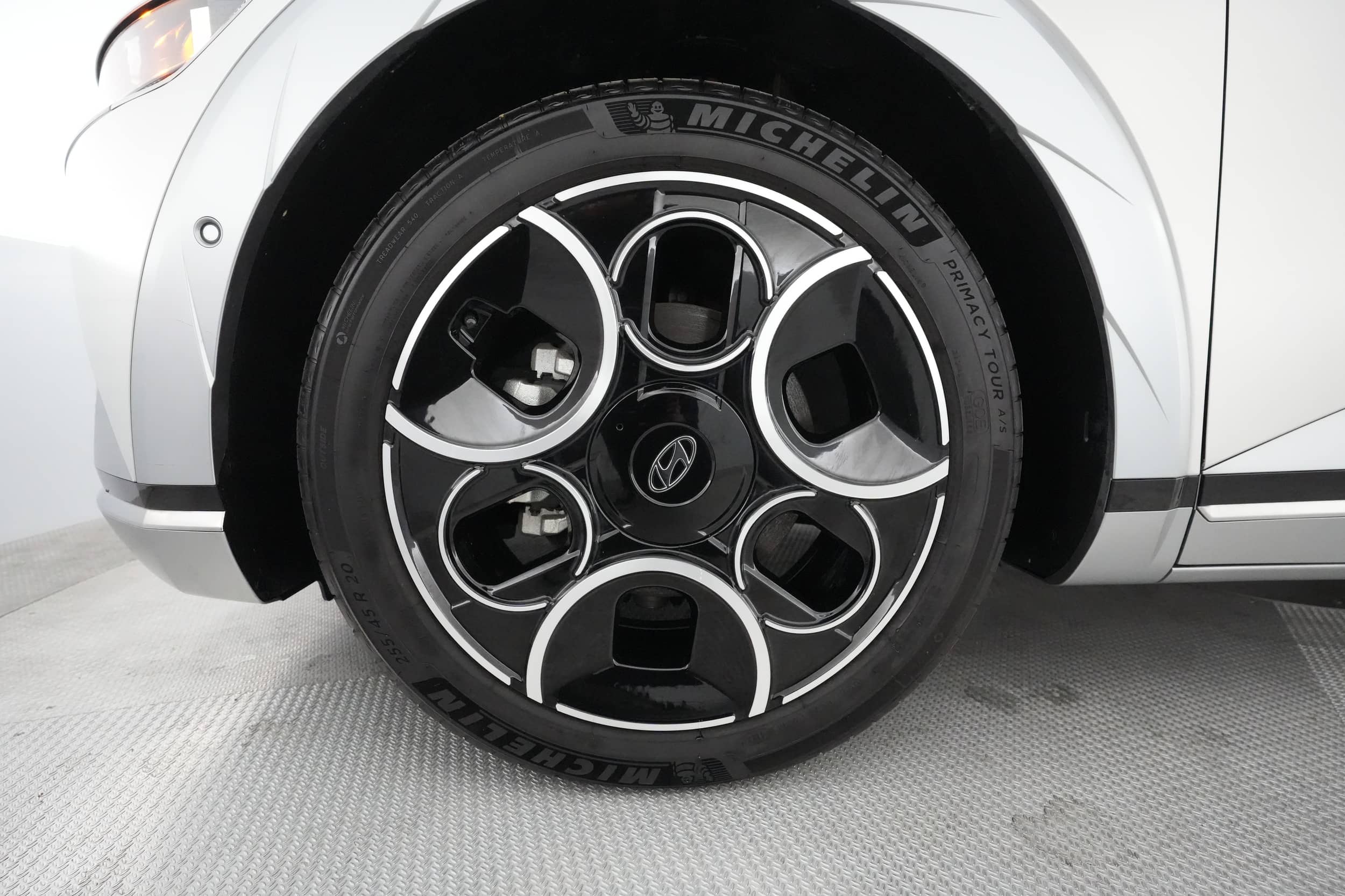 EverCars Co. vehicle image 7 for Hyundai IONIQ 5 -  Limited on EverCars Co.
