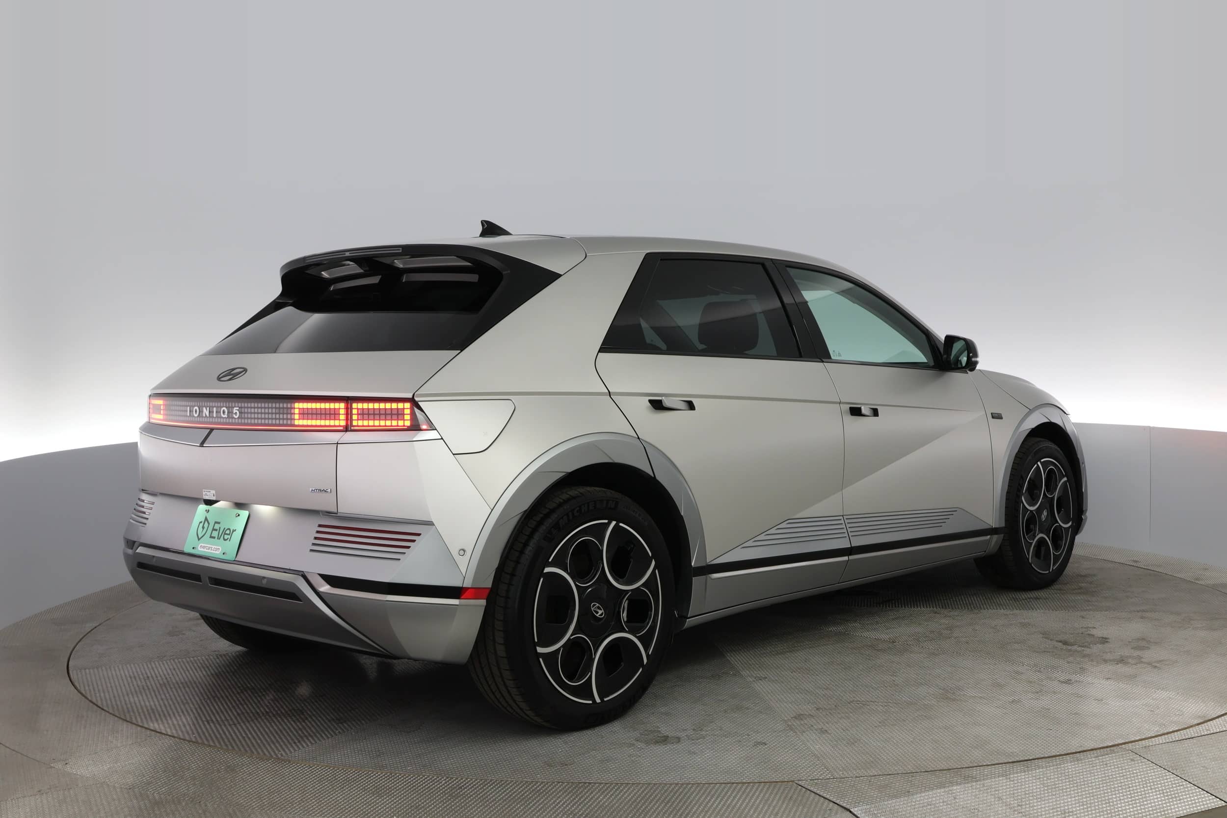 EverCars Co. vehicle image 2 for Hyundai IONIQ 5 -  Limited on EverCars Co.