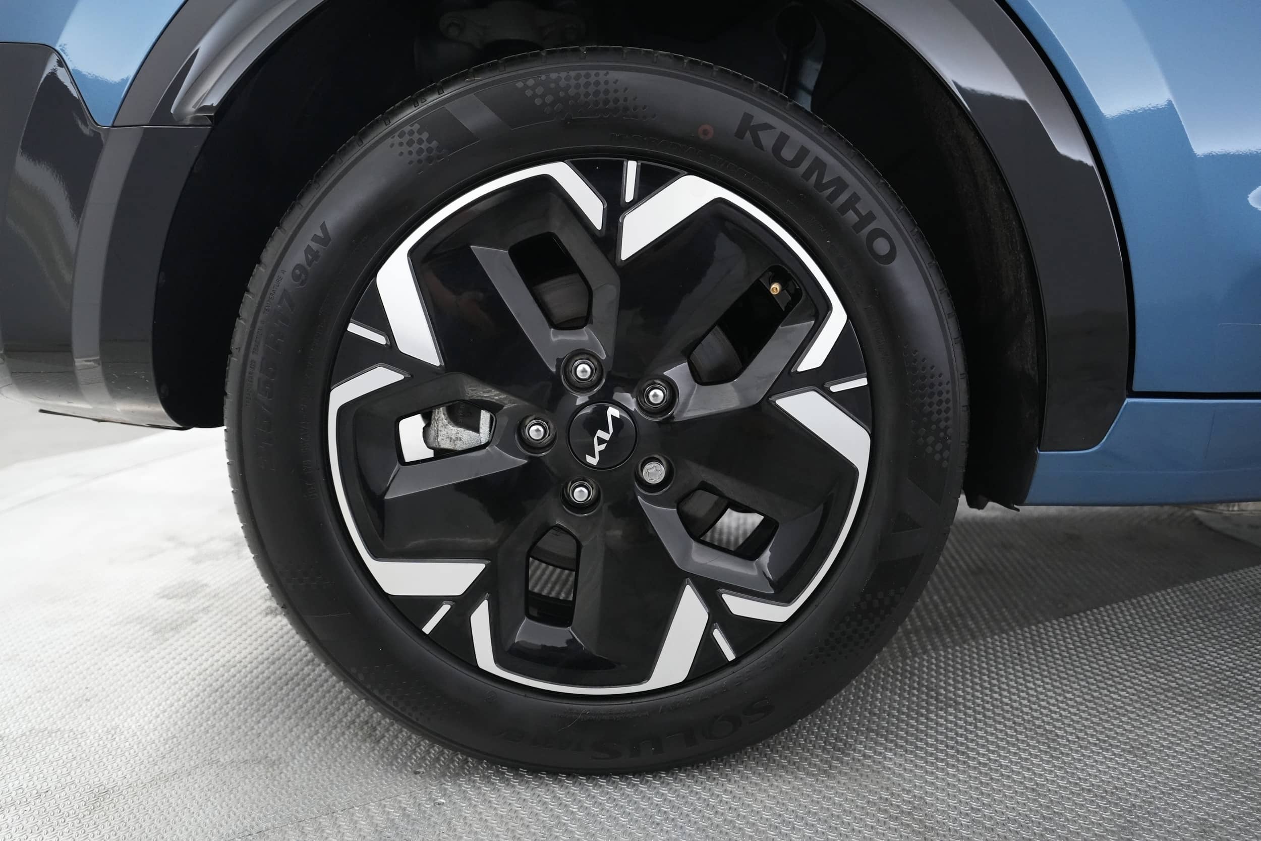 EverCars Co. vehicle image 16 for Kia Niro EV -  Wind on EverCars Co.
