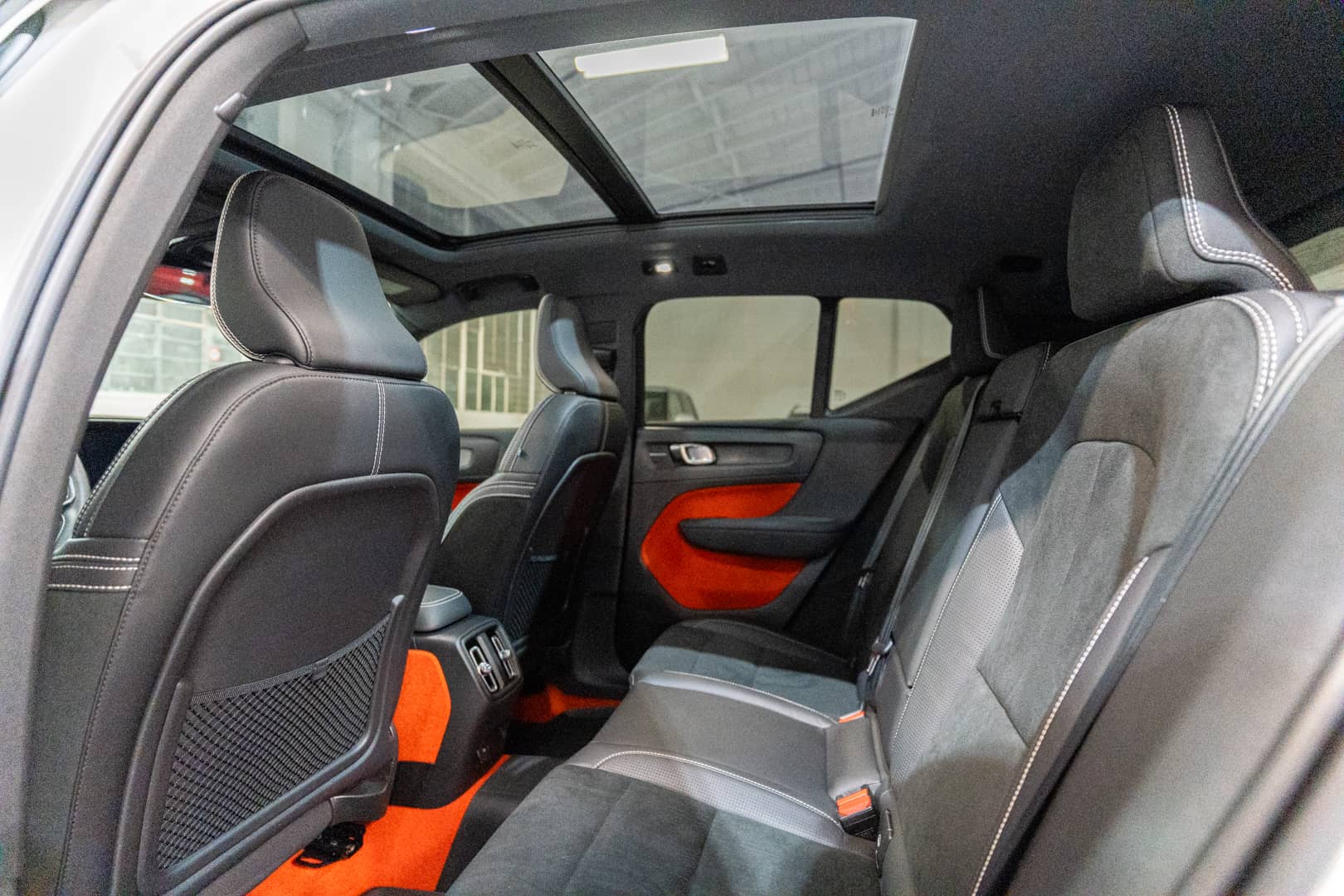 EverCars Co. vehicle image 15 for Volvo XC40 Recharge -  Pure Electric P8 on EverCars Co.