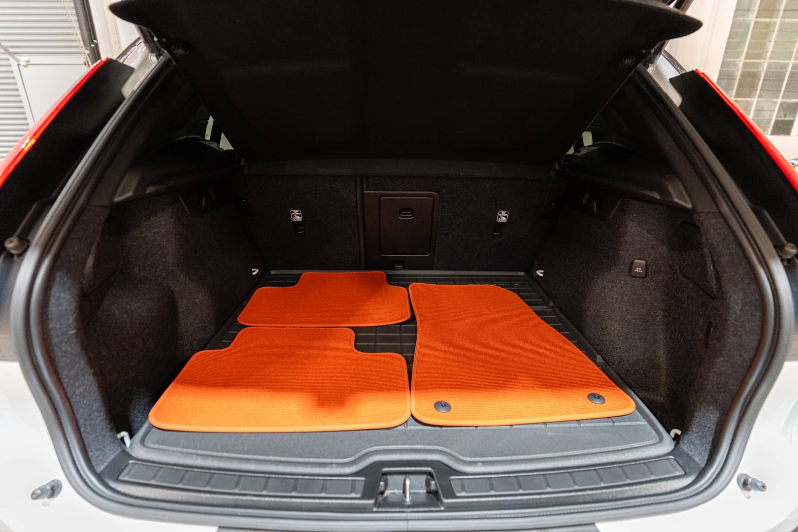 EverCars Co. vehicle image 20 for Volvo XC40 Recharge -  Pure Electric P8 on EverCars Co.