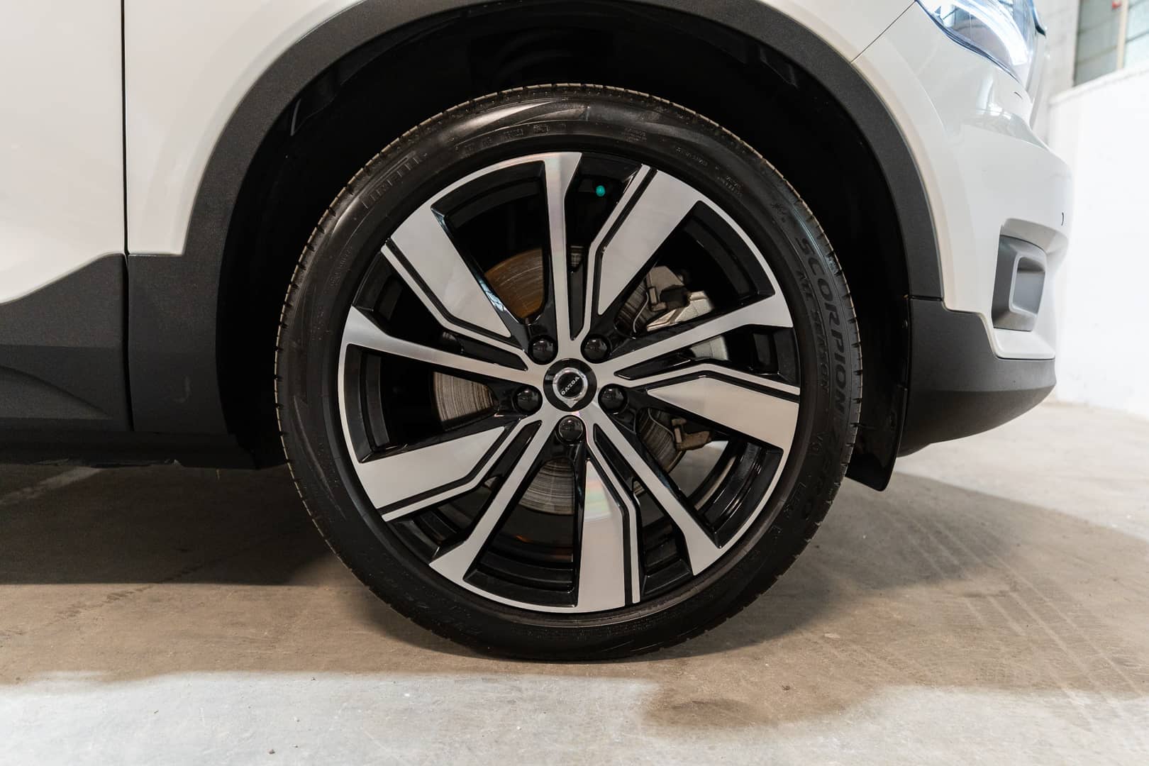 EverCars Co. vehicle image 12 for Volvo XC40 Recharge -  Pure Electric P8 on EverCars Co.