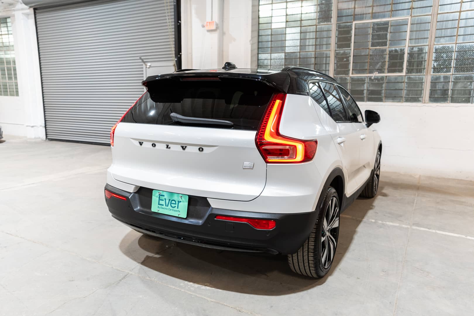 EverCars Co. vehicle image 6 for Volvo XC40 Recharge -  Pure Electric P8 on EverCars Co.