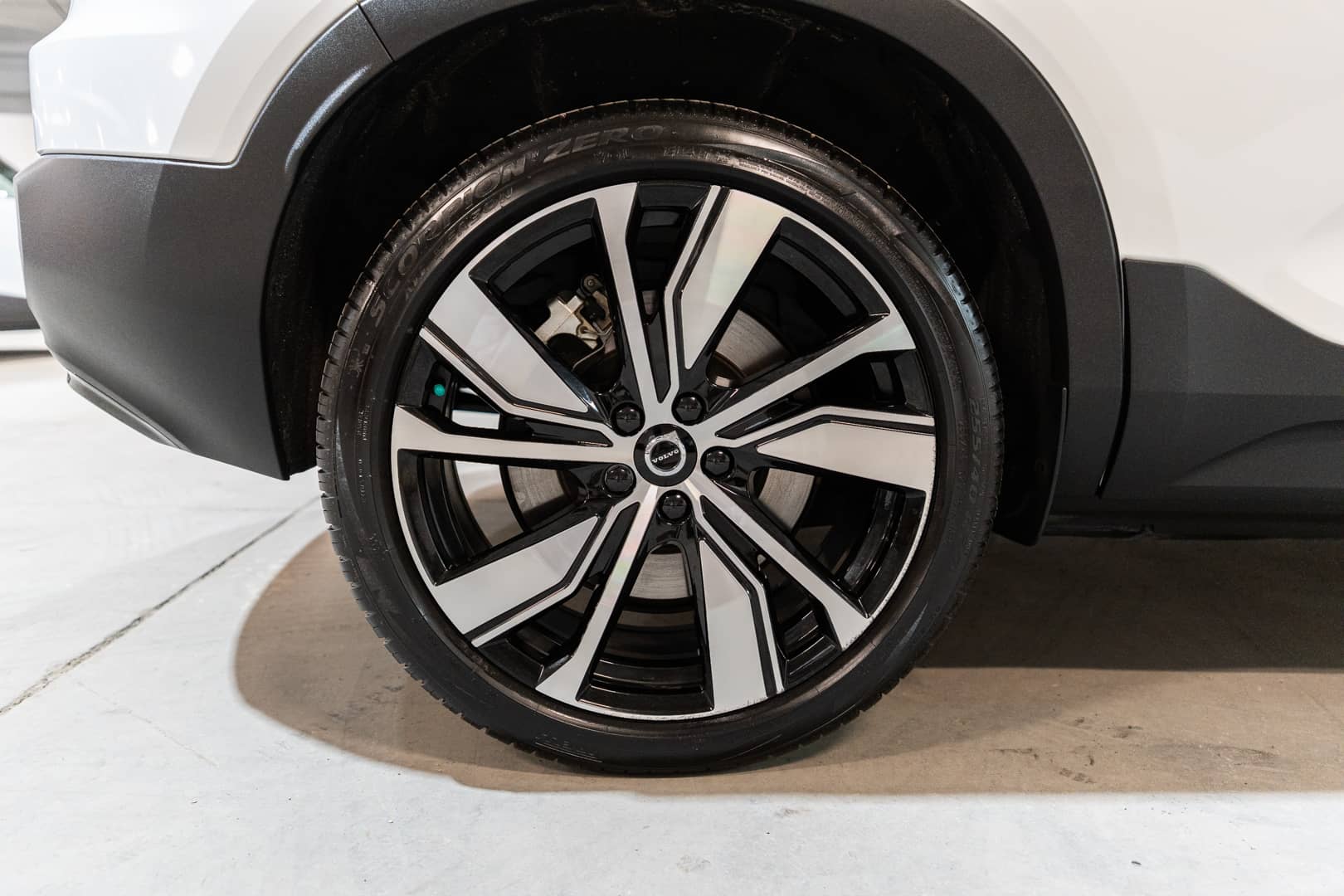 EverCars Co. vehicle image 13 for Volvo XC40 Recharge -  Pure Electric P8 on EverCars Co.