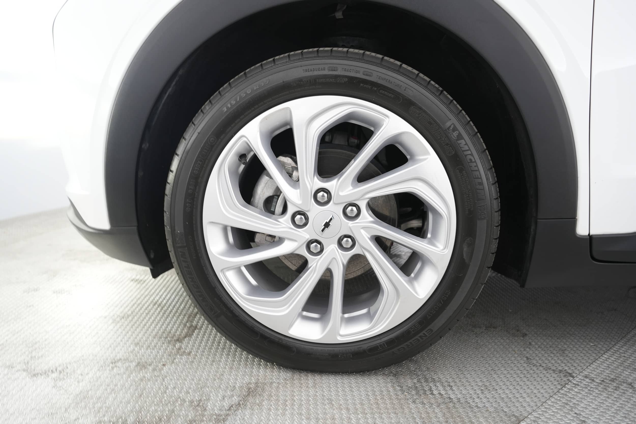 EverCars Co. vehicle image 7 for Chevrolet Bolt EUV -  2LT on EverCars Co.