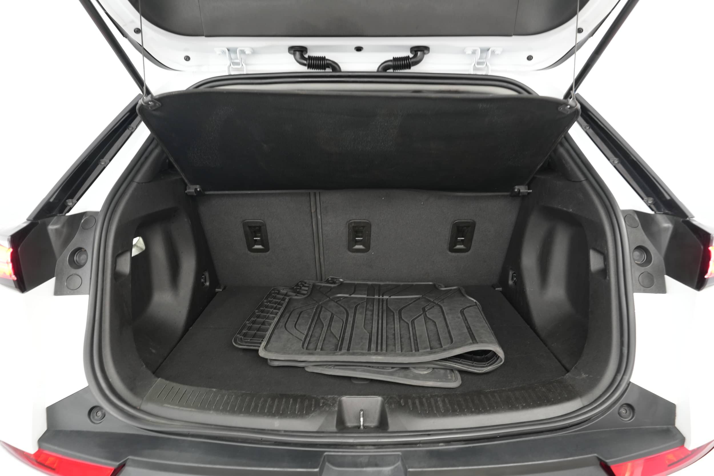 EverCars Co. vehicle image 6 for Chevrolet Bolt EUV -  2LT on EverCars Co.