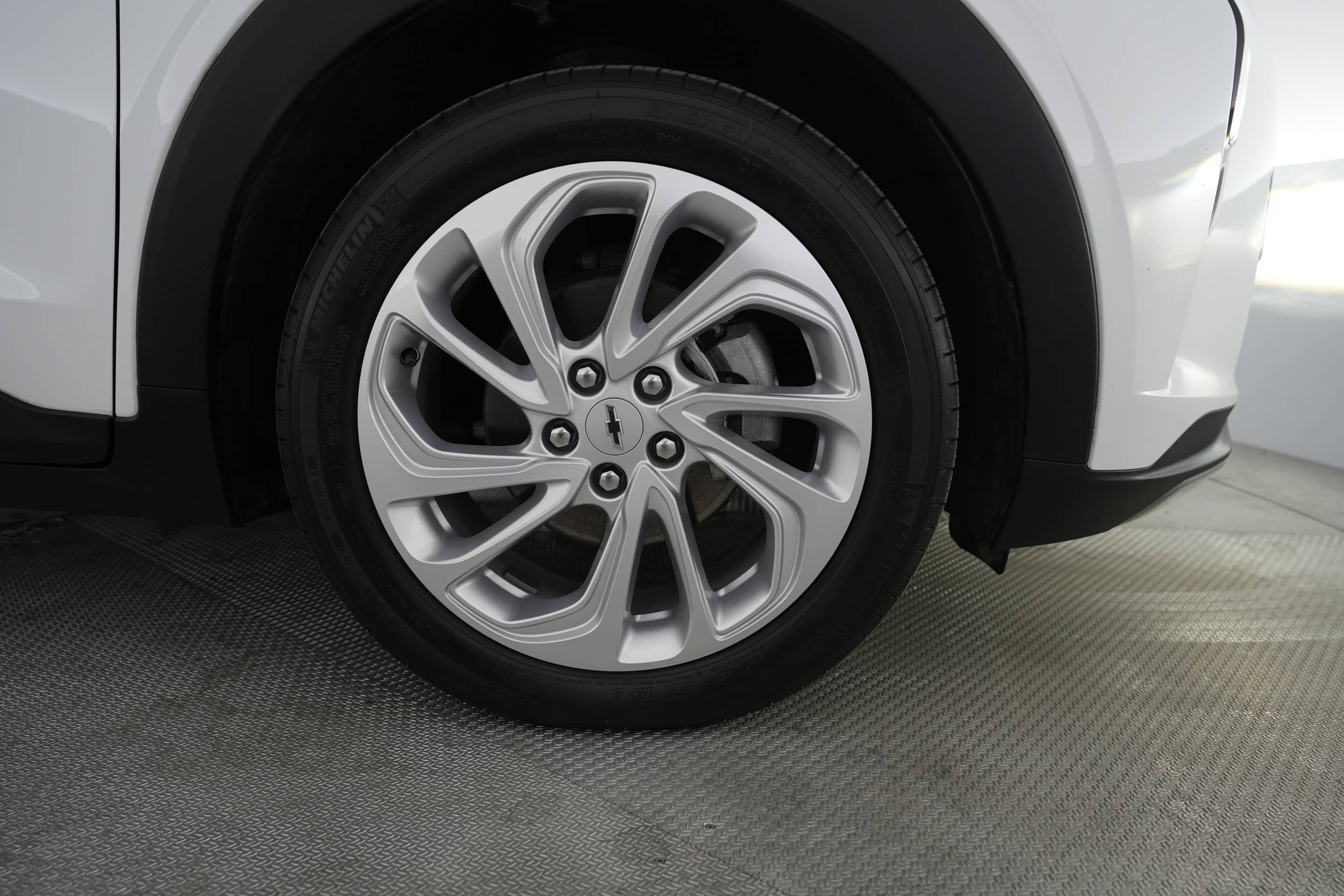 EverCars Co. vehicle image 16 for Chevrolet Bolt EUV -  2LT on EverCars Co.