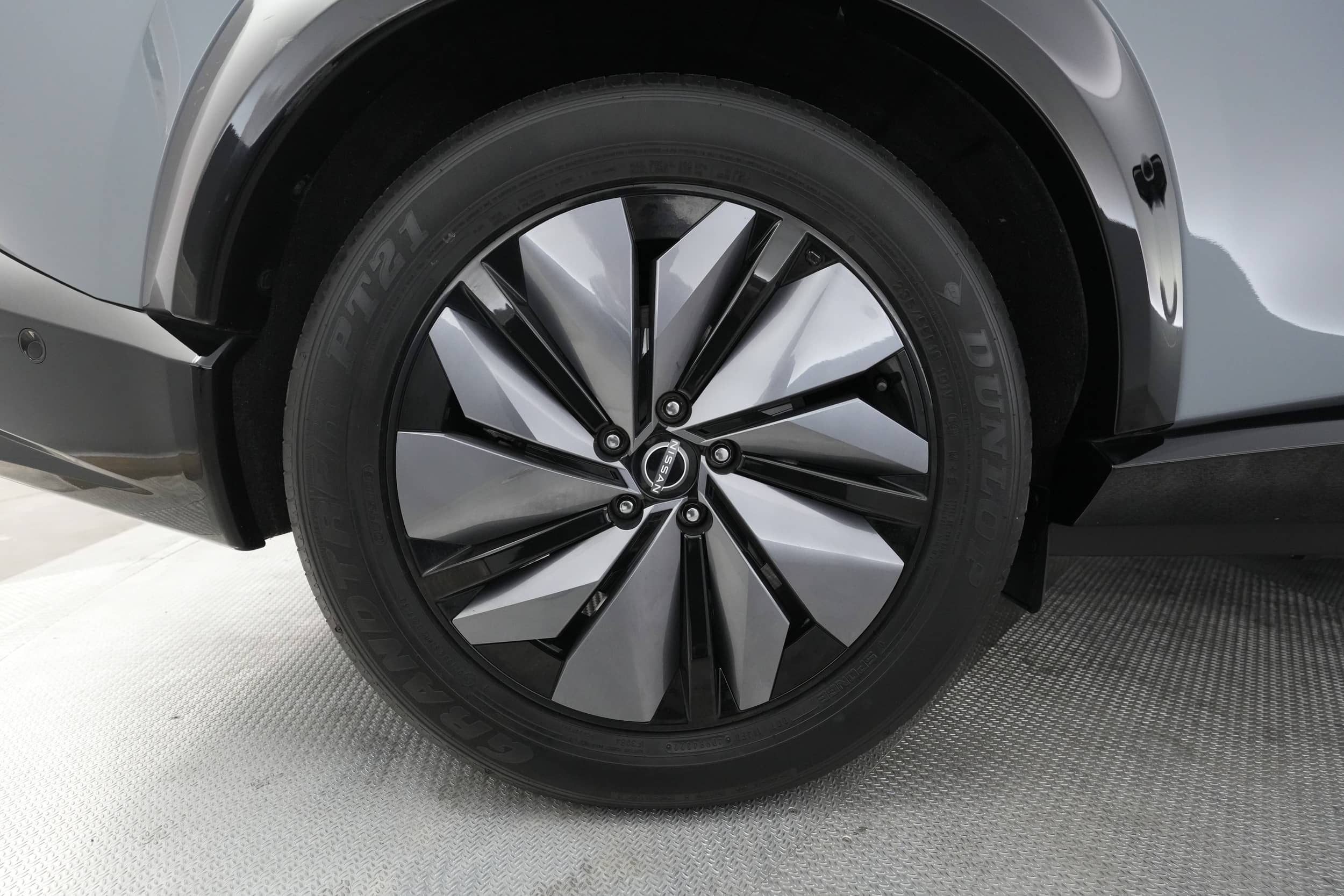 EverCars Co. vehicle image 14 for Nissan Ariya -  PLATINUM+ e-4ORCE on EverCars Co.