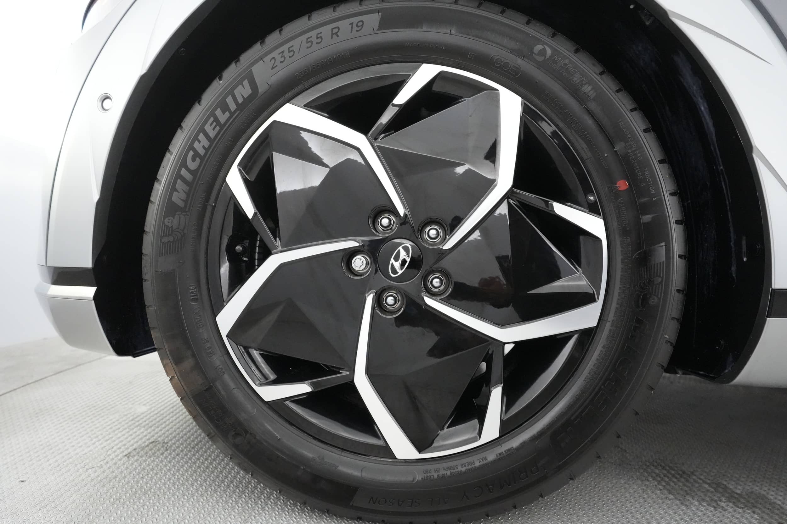 EverCars Co. vehicle image 7 for Hyundai IONIQ 5 -  Limited on EverCars Co.