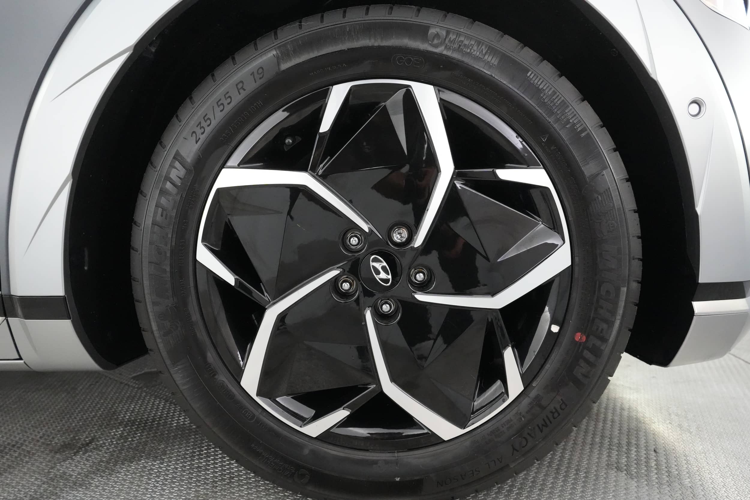EverCars Co. vehicle image 15 for Hyundai IONIQ 5 -  Limited on EverCars Co.