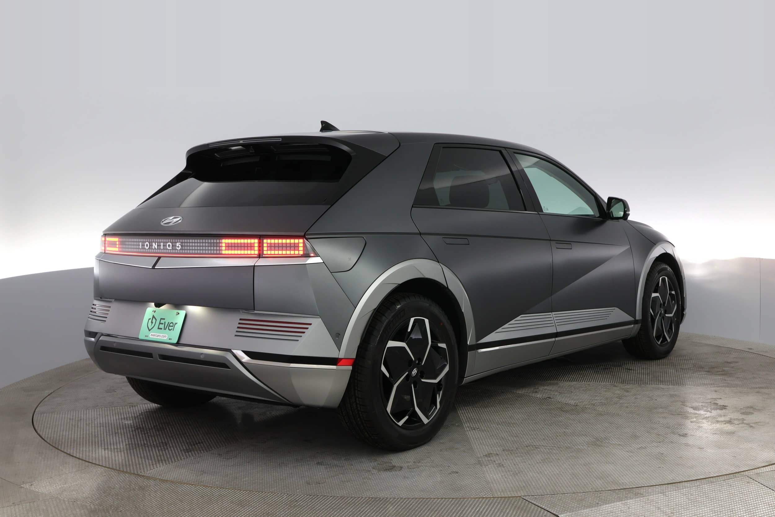 EverCars Co. vehicle image 2 for Hyundai IONIQ 5 -  Limited on EverCars Co.