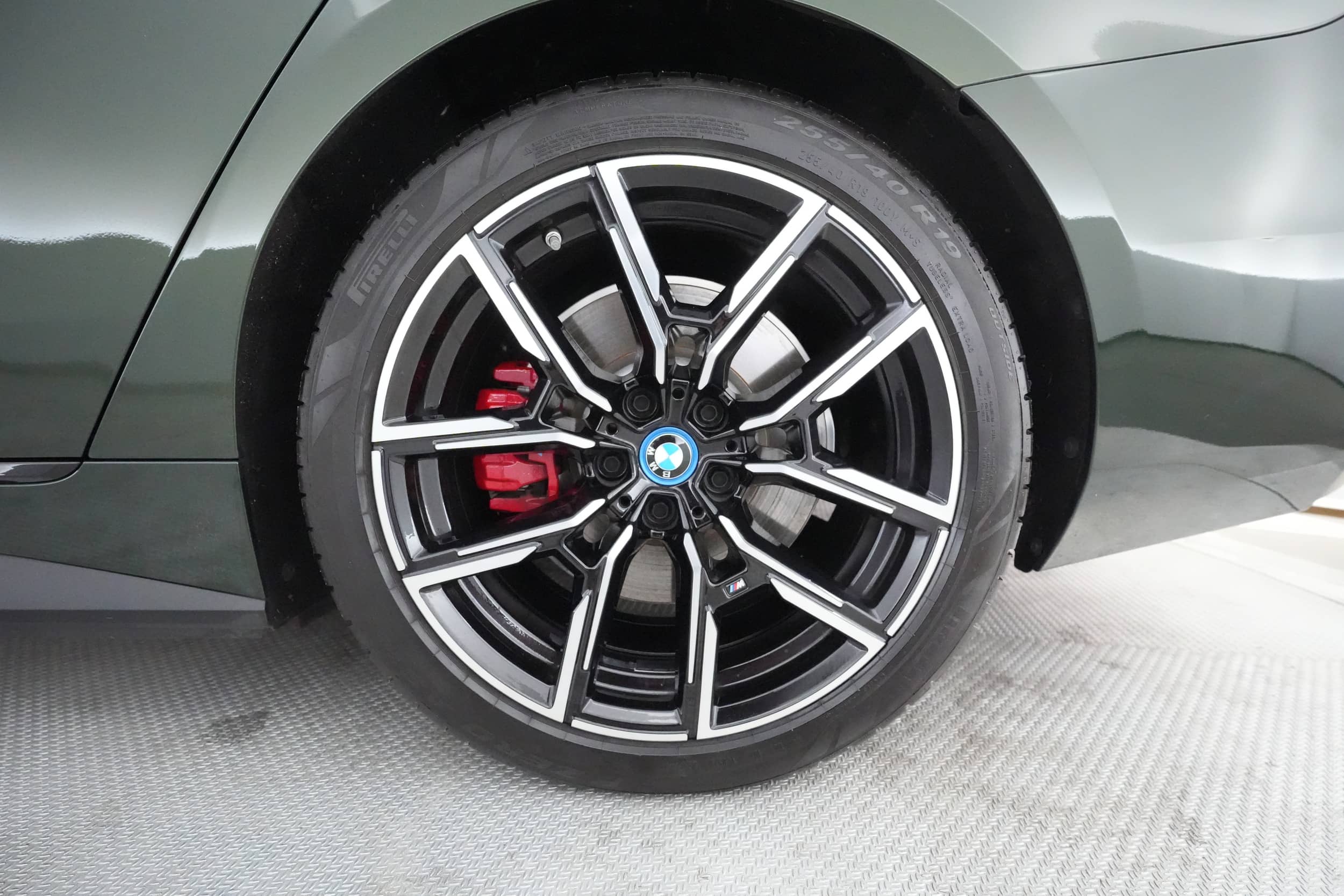 EverCars Co. vehicle image 17 for BMW i4 -  M50 on EverCars Co.