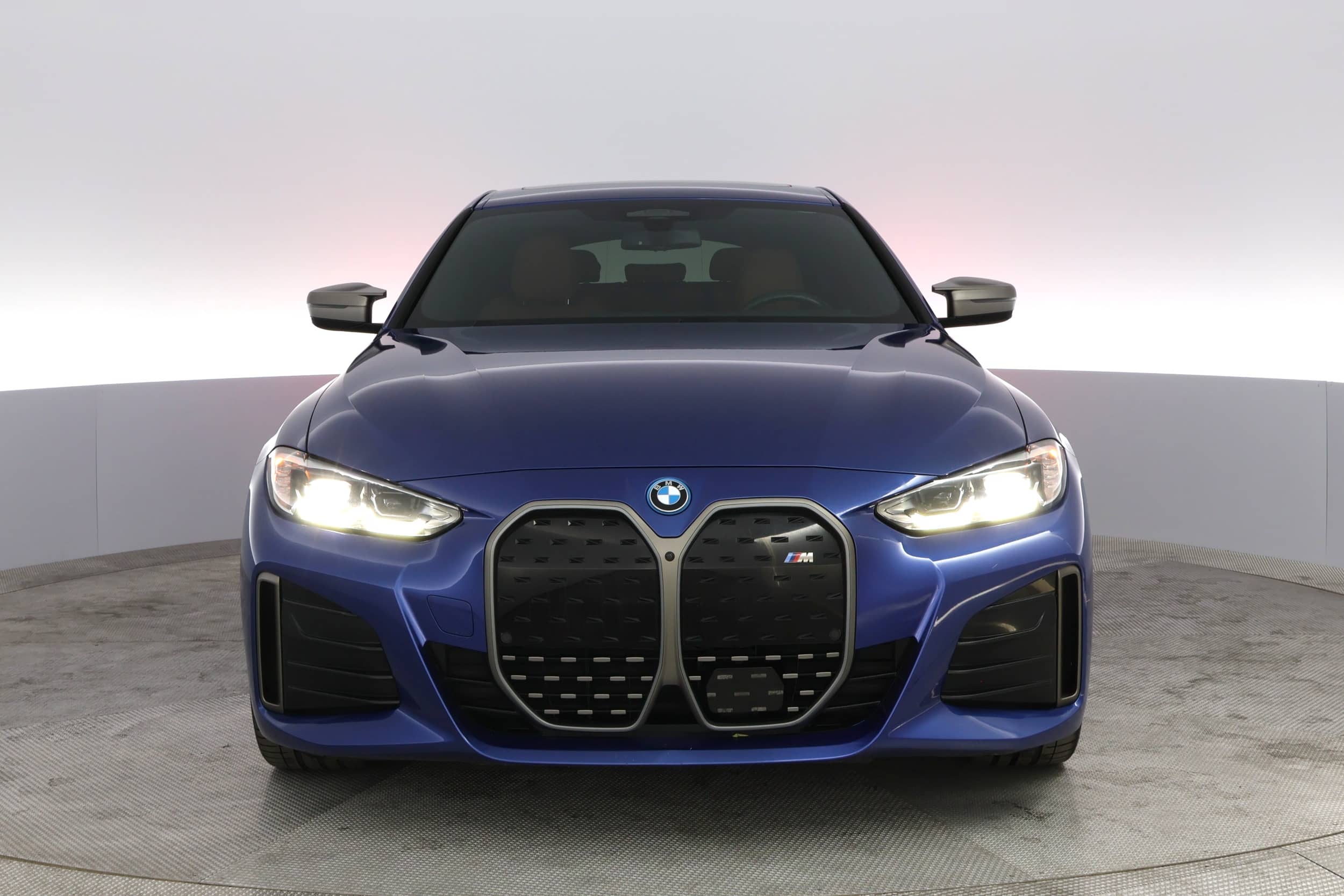 EverCars Co. vehicle image 13 for BMW i4 -  M50 on EverCars Co.