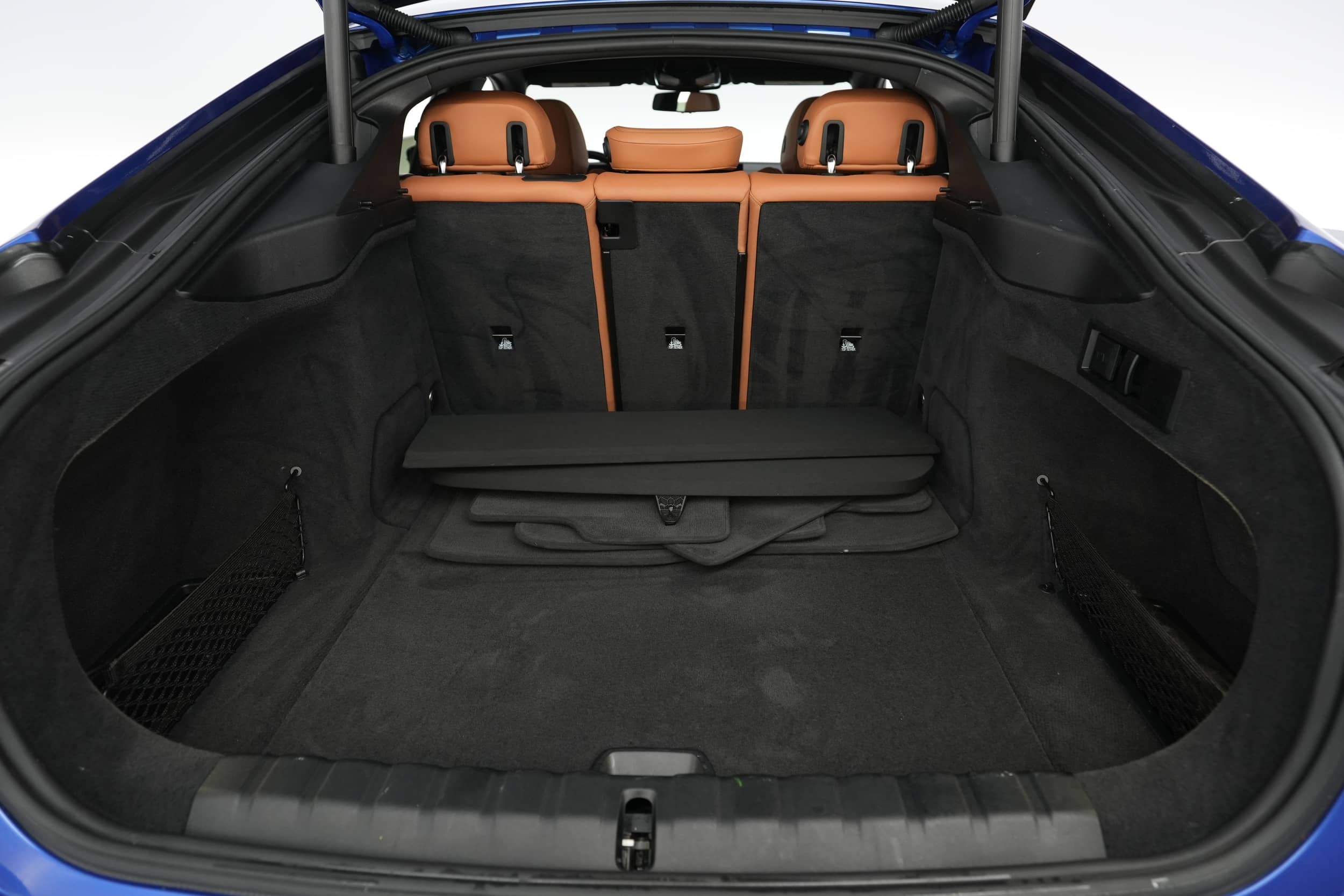 EverCars Co. vehicle image 6 for BMW i4 -  M50 on EverCars Co.