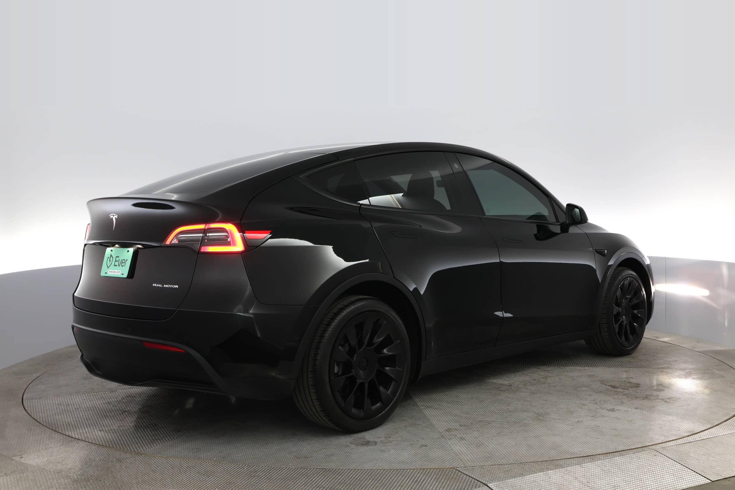 EverCars Co. vehicle image 2 for Tesla Model Y -  Long Range on EverCars Co.