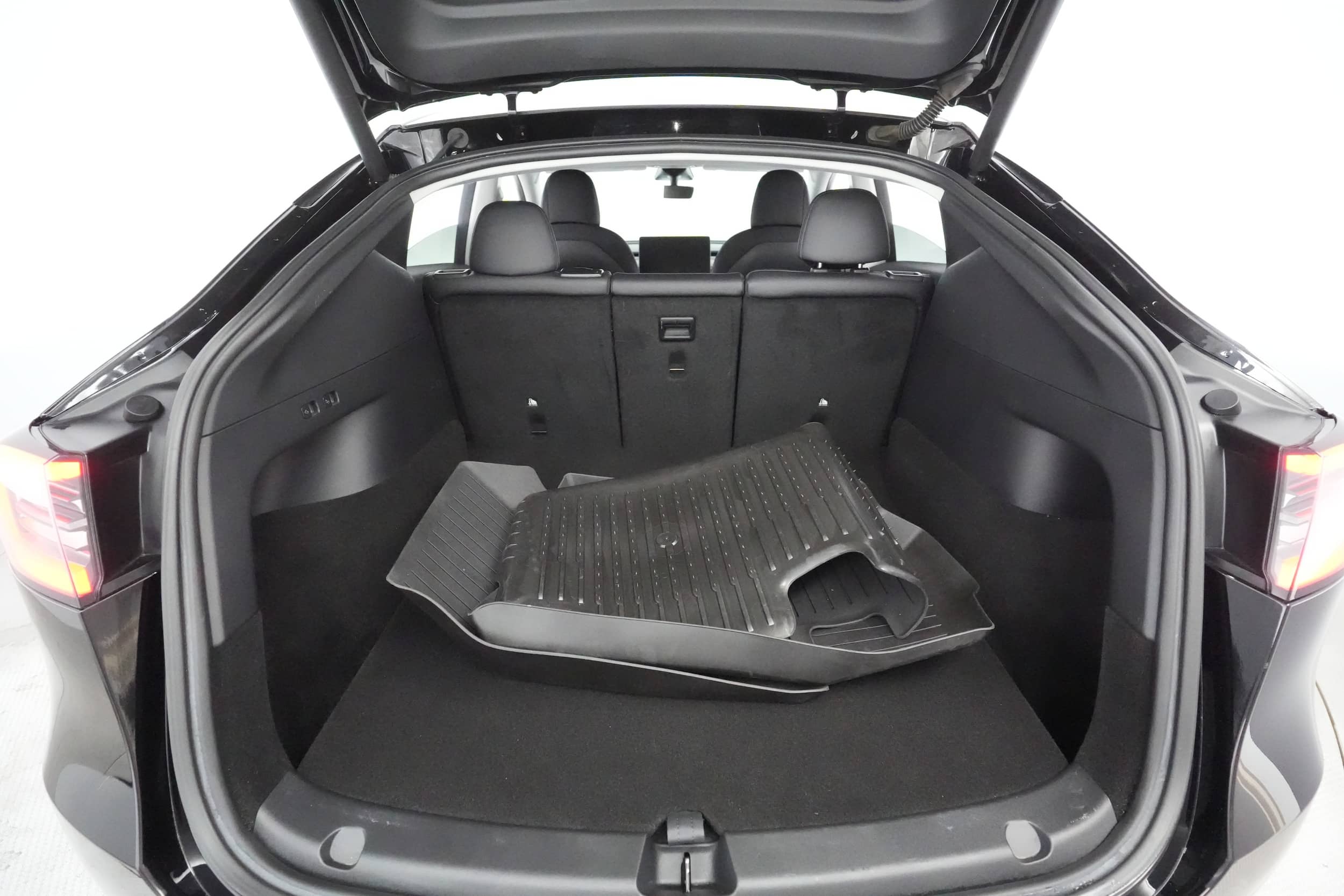 EverCars Co. vehicle image 21 for Tesla Model Y -  Long Range on EverCars Co.