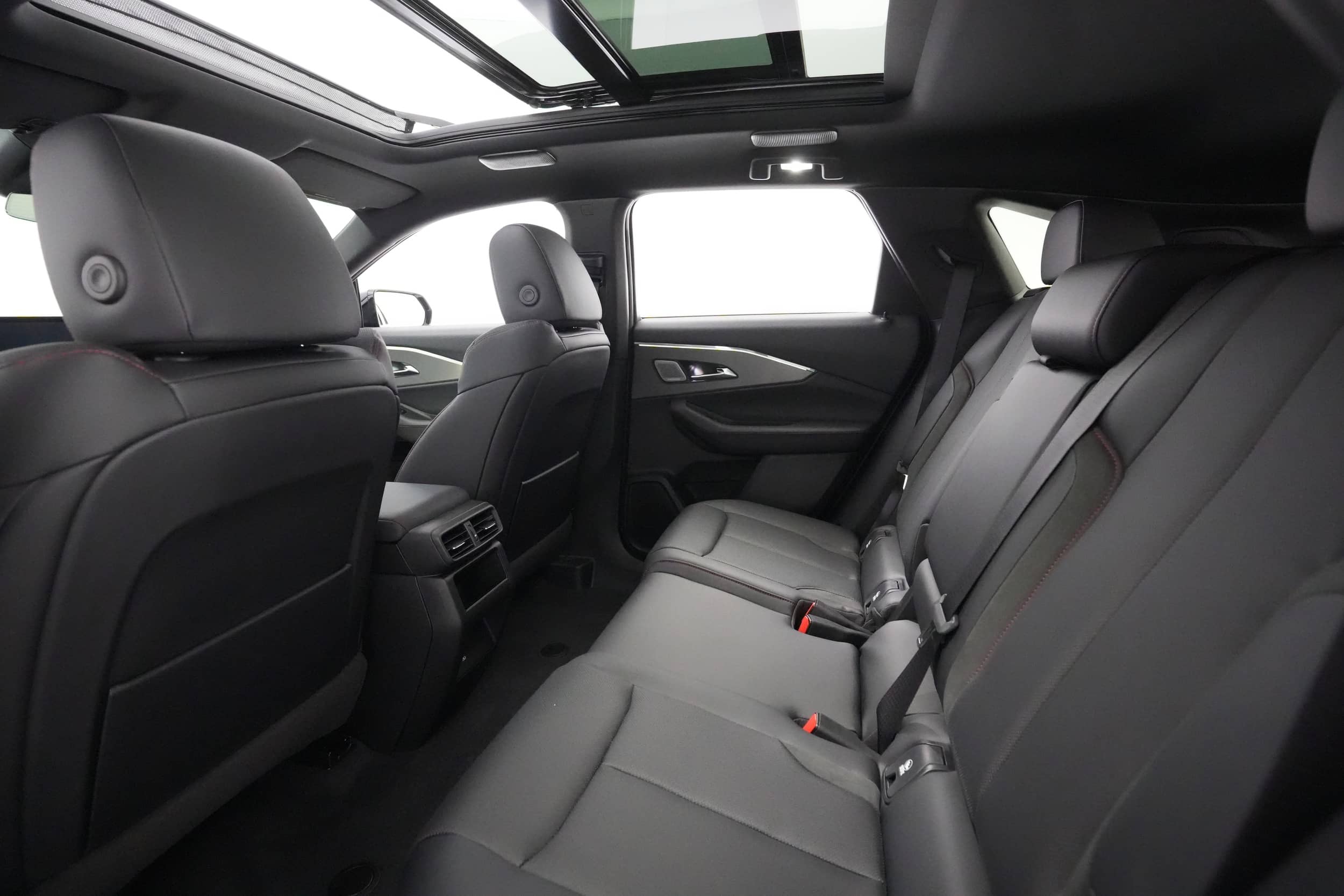 EverCars Co. vehicle image 19 for Acura ZDX -  Base on EverCars Co.