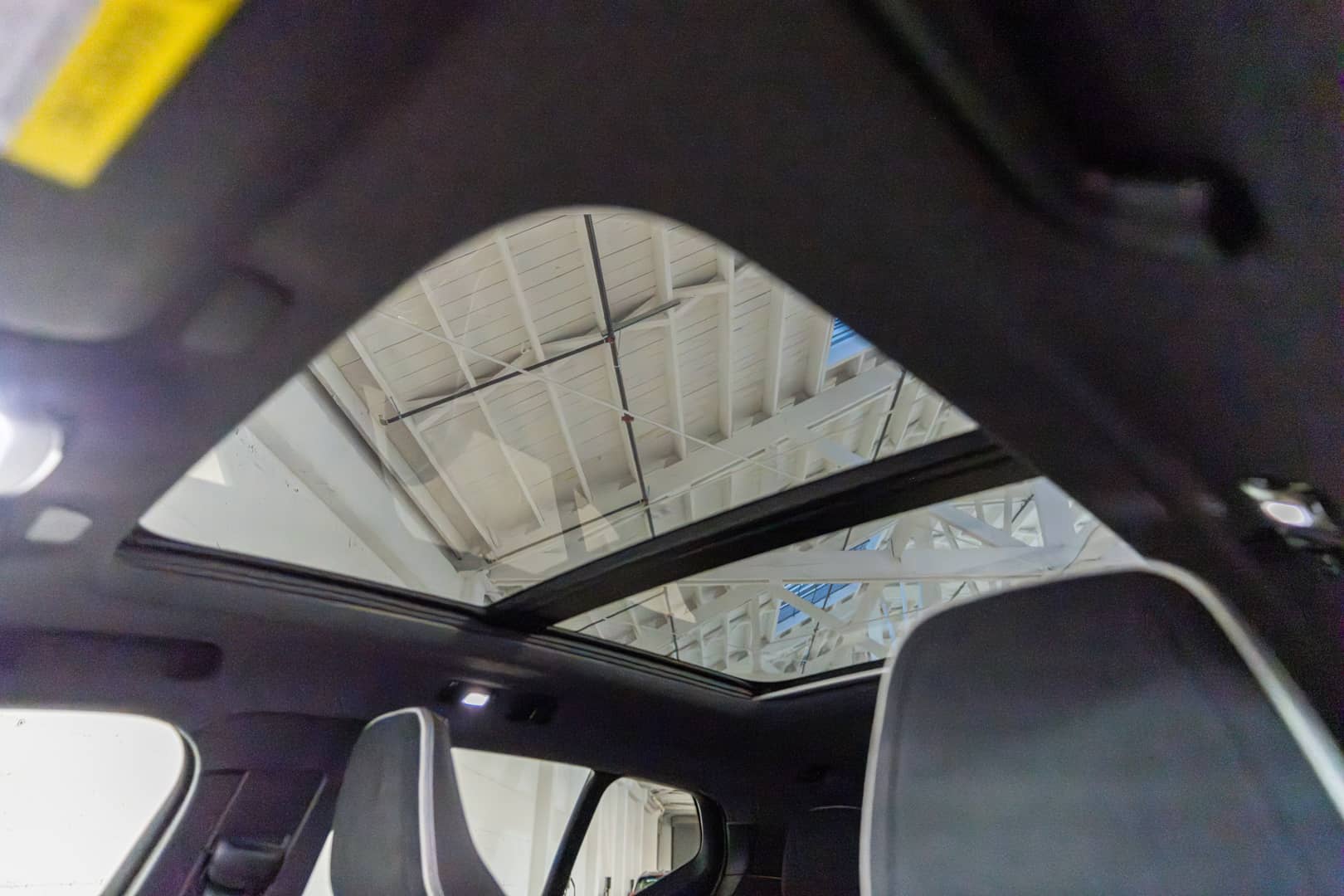 EverCars Co. vehicle image 22 for Volvo XC40 Recharge -  Pure Electric P8 on EverCars Co.