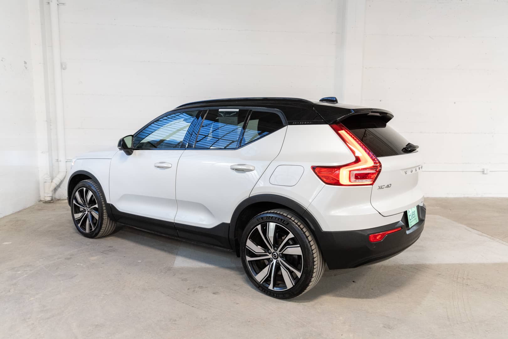EverCars Co. vehicle image 8 for Volvo XC40 Recharge -  Pure Electric P8 on EverCars Co.