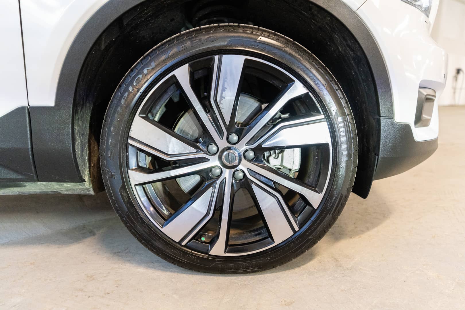 EverCars Co. vehicle image 16 for Volvo XC40 Recharge -  Pure Electric P8 on EverCars Co.