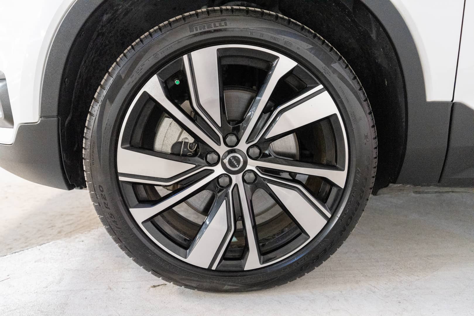 EverCars Co. vehicle image 14 for Volvo XC40 Recharge -  Pure Electric P8 on EverCars Co.