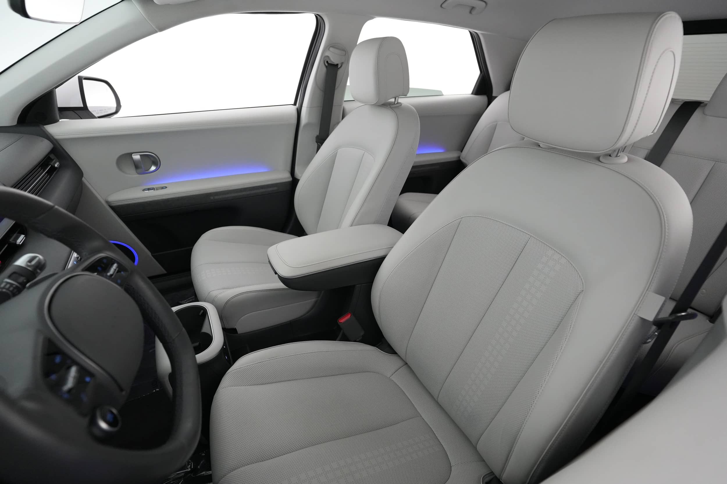 EverCars Co. vehicle image 2 for Hyundai IONIQ 5 -  SEL on EverCars Co.