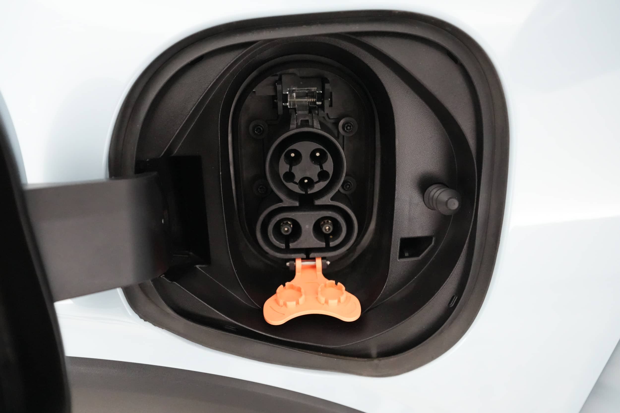 EverCars Co. vehicle image 8 for Chevrolet Bolt EUV -  Premier on EverCars Co.