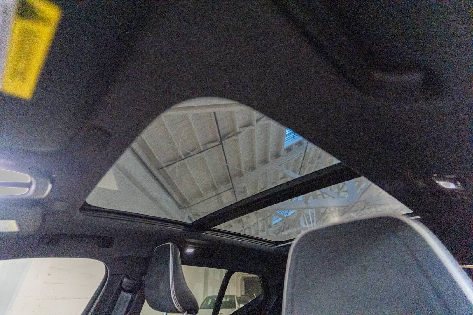 EverCars Co. vehicle image 22 for Volvo XC40 Recharge -  Pure Electric P8 on EverCars Co.