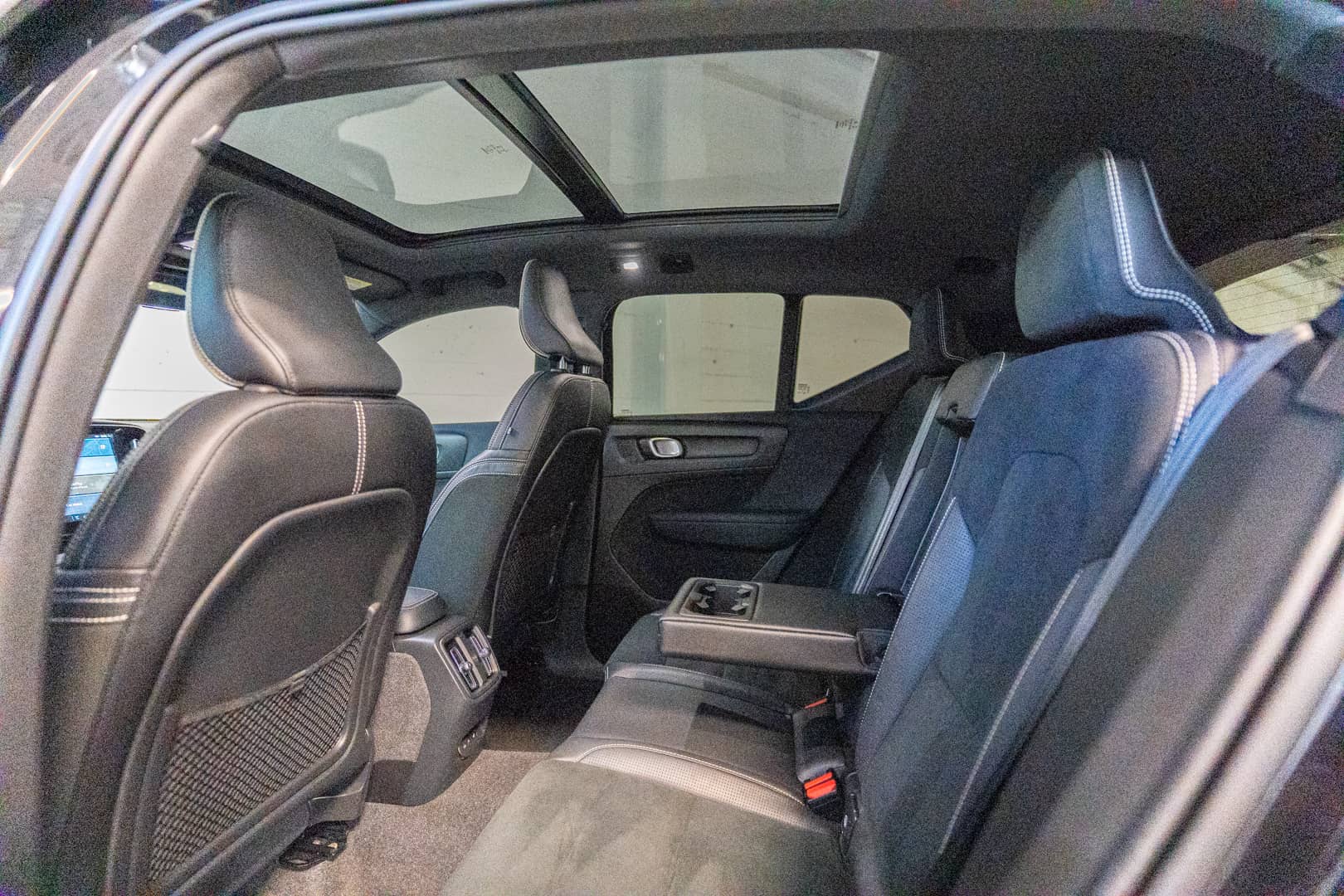 EverCars Co. vehicle image 11 for Volvo XC40 Recharge -  Pure Electric P8 on EverCars Co.