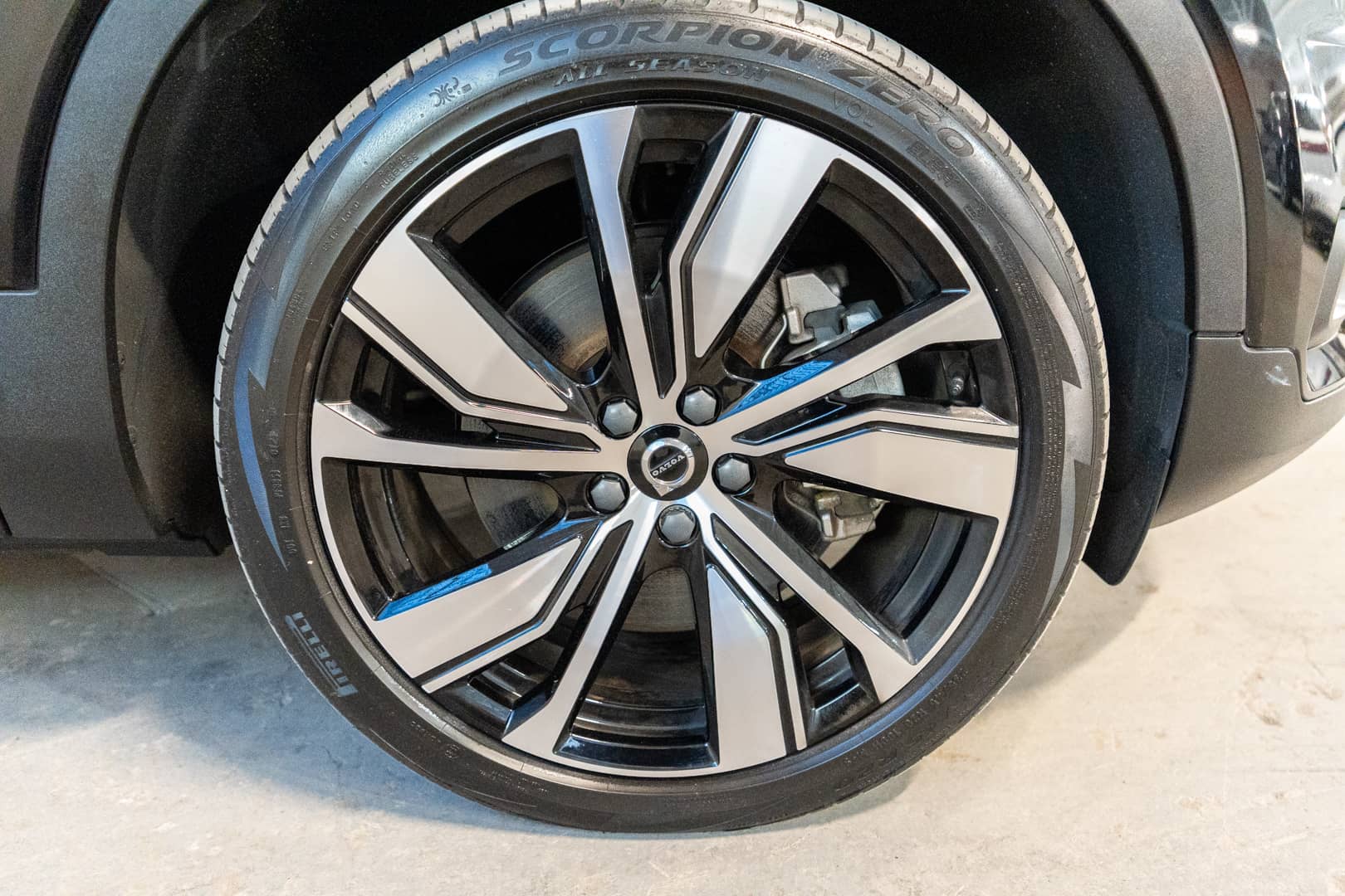 EverCars Co. vehicle image 16 for Volvo XC40 Recharge -  Pure Electric P8 on EverCars Co.