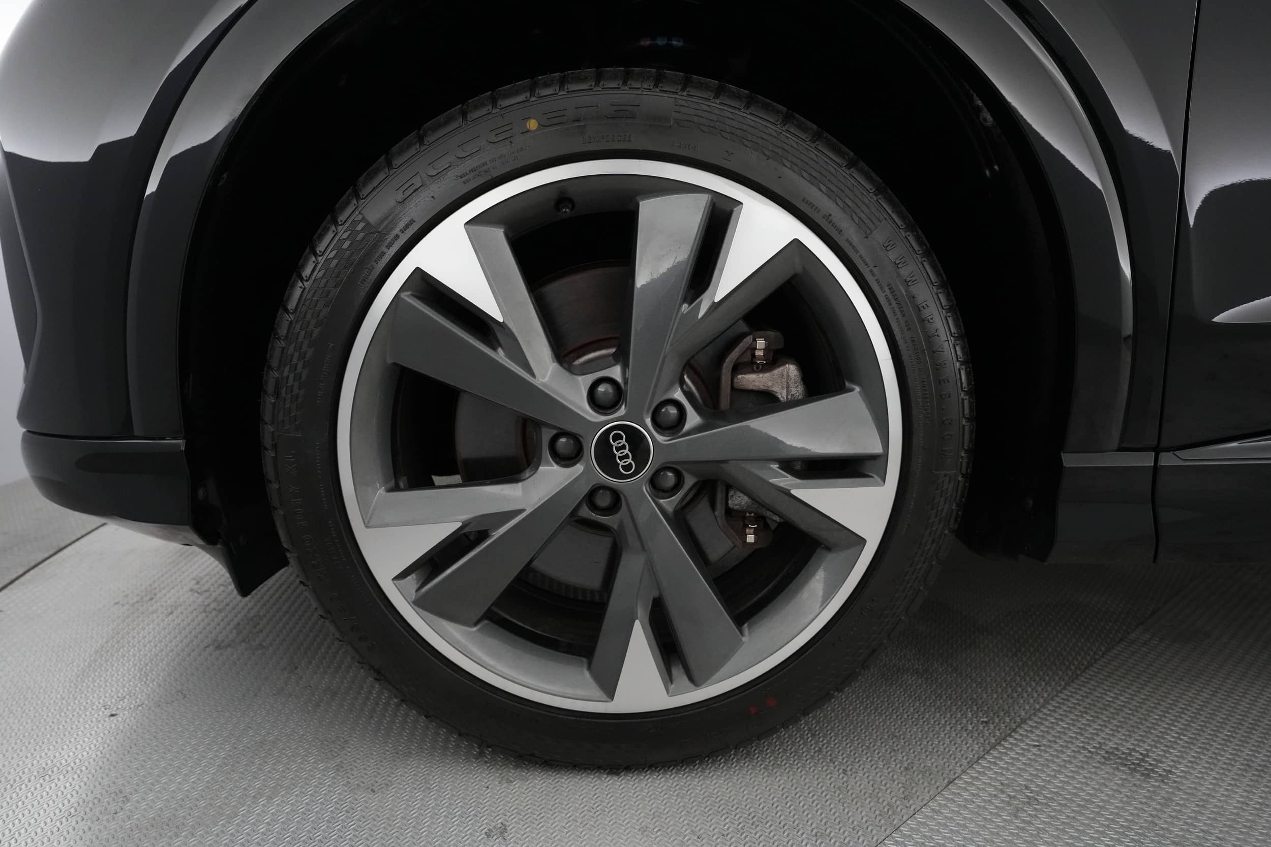 EverCars Co. vehicle image 7 for Audi Q4 e-tron -  Premium 50 on EverCars Co.