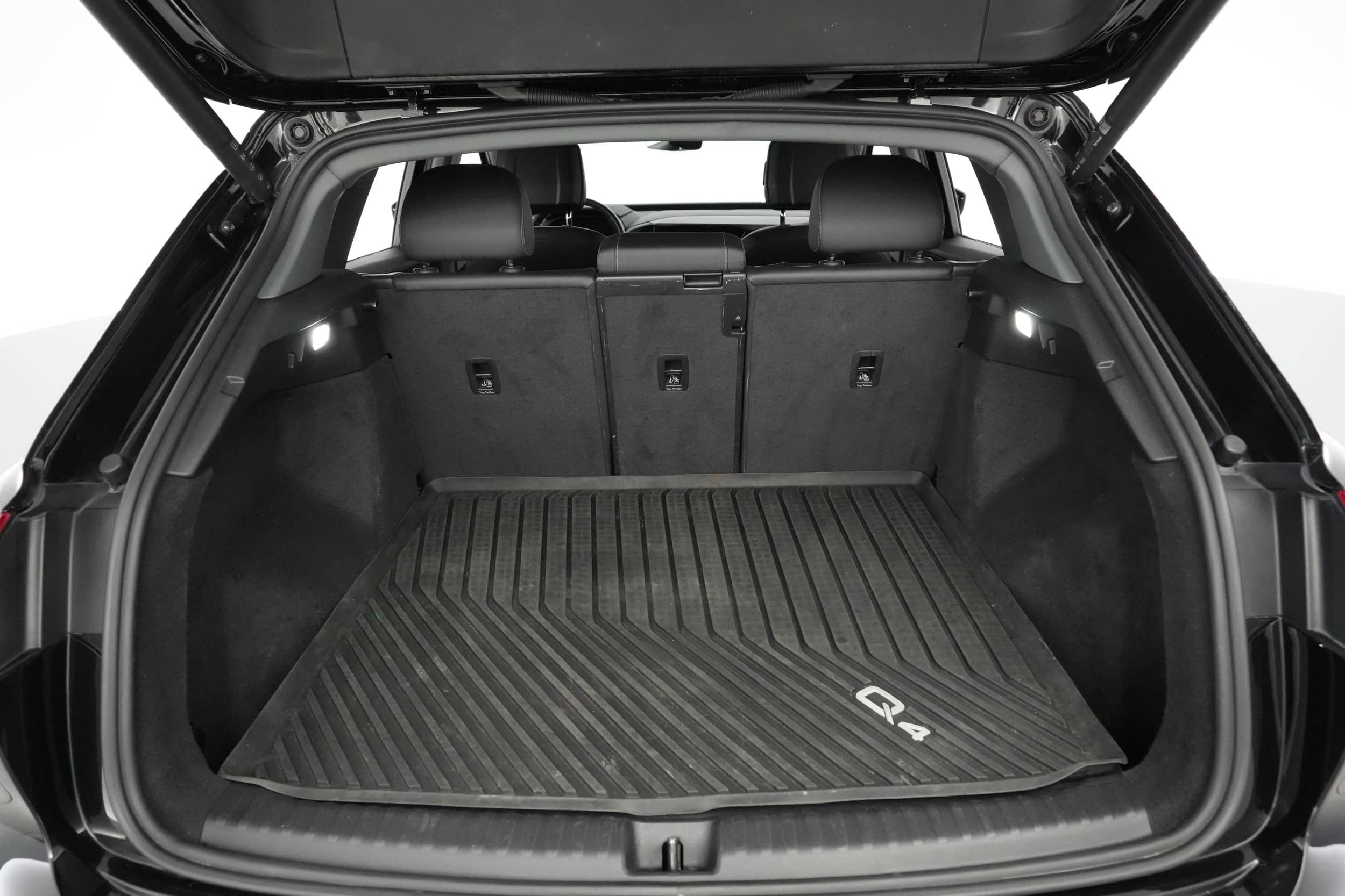 EverCars Co. vehicle image 6 for Audi Q4 e-tron -  Premium 50 on EverCars Co.