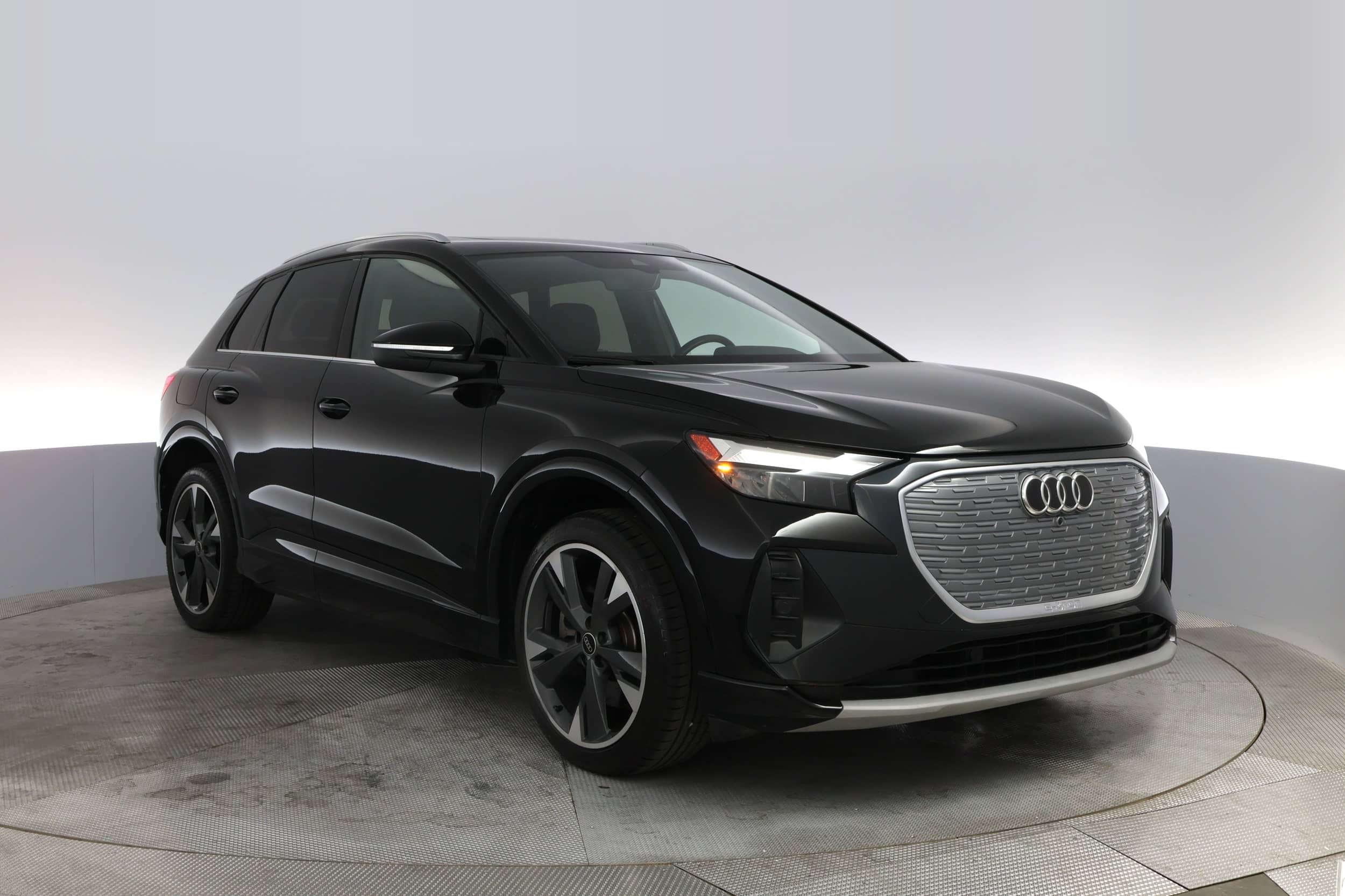 EverCars Co. vehicle image 10 for Audi Q4 e-tron -  Premium 50 on EverCars Co.