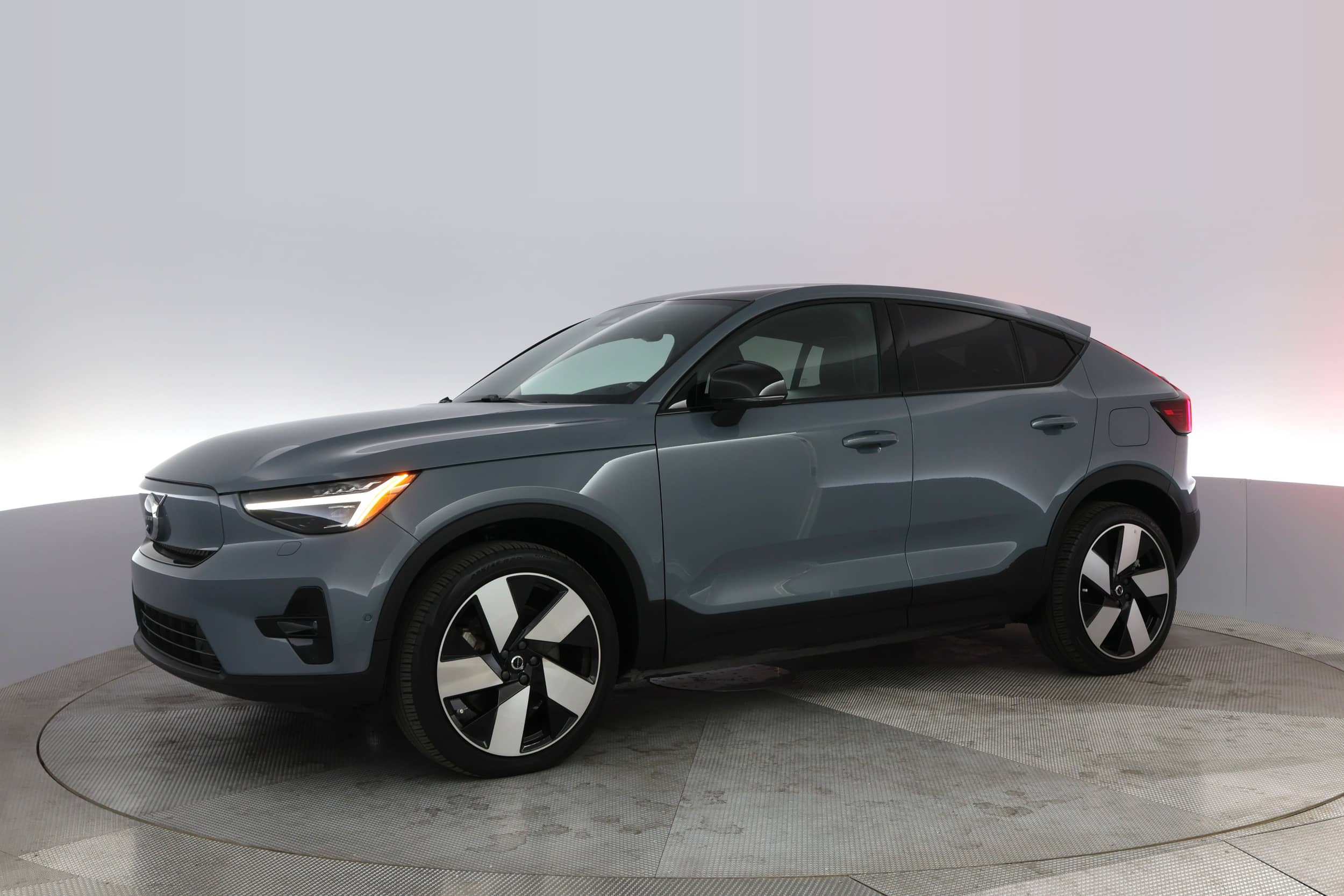 EverCars Co. vehicle image 10 for Volvo C40 Recharge -  P8 Ultimate on EverCars Co.