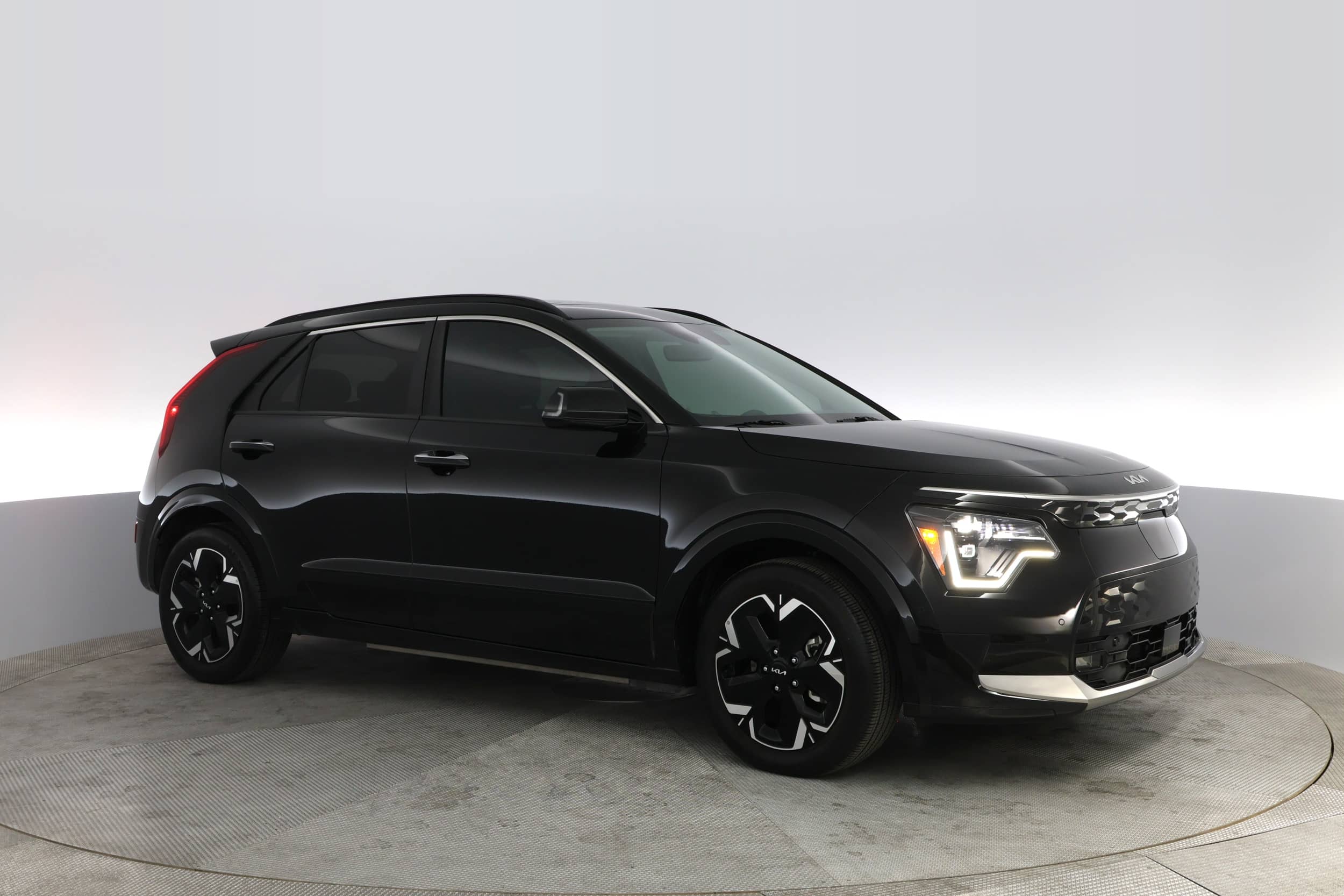 EverCars Co. vehicle image 11 for Kia Niro EV -  Wave on EverCars Co.