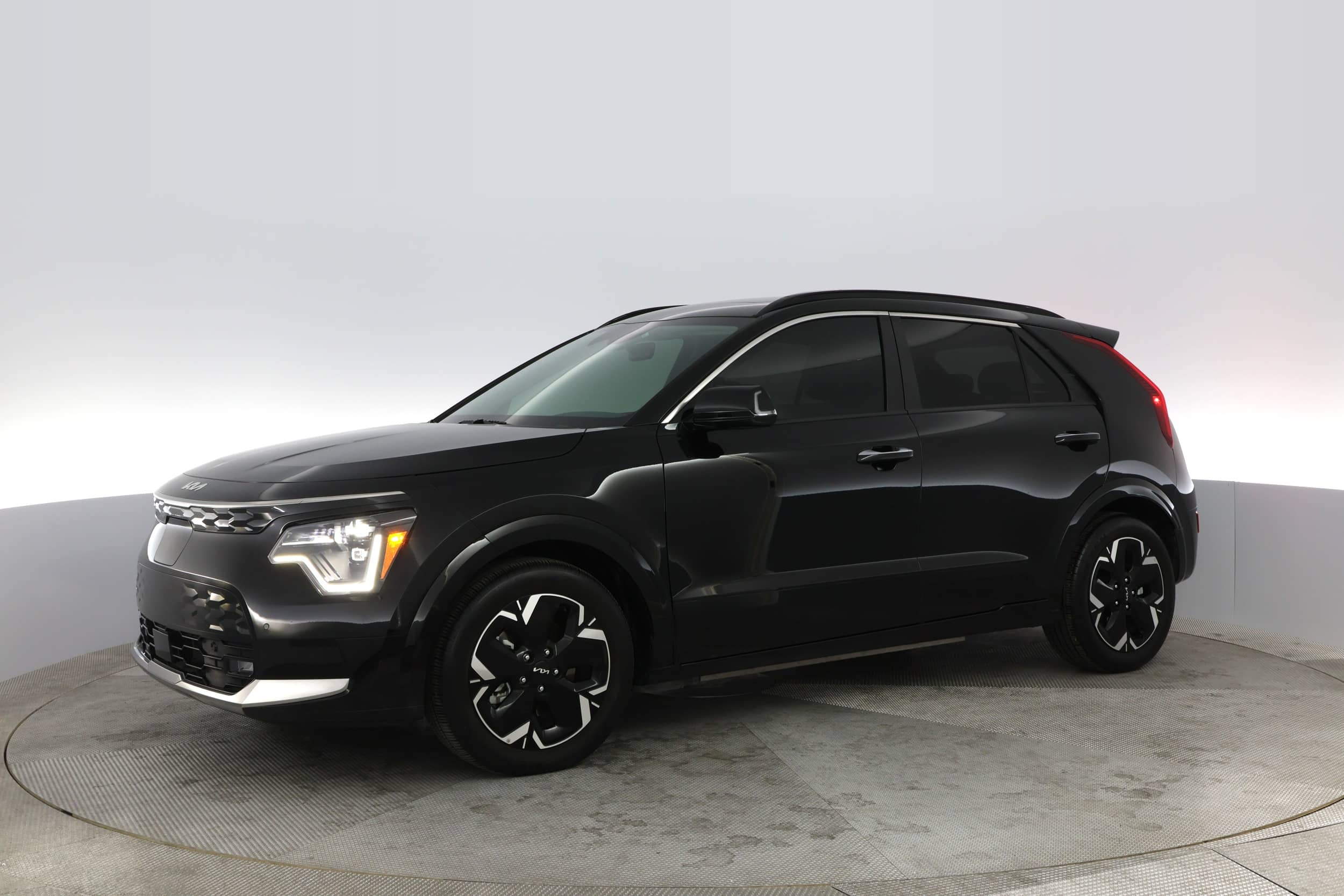 EverCars Co. vehicle image 10 for Kia Niro EV -  Wave on EverCars Co.