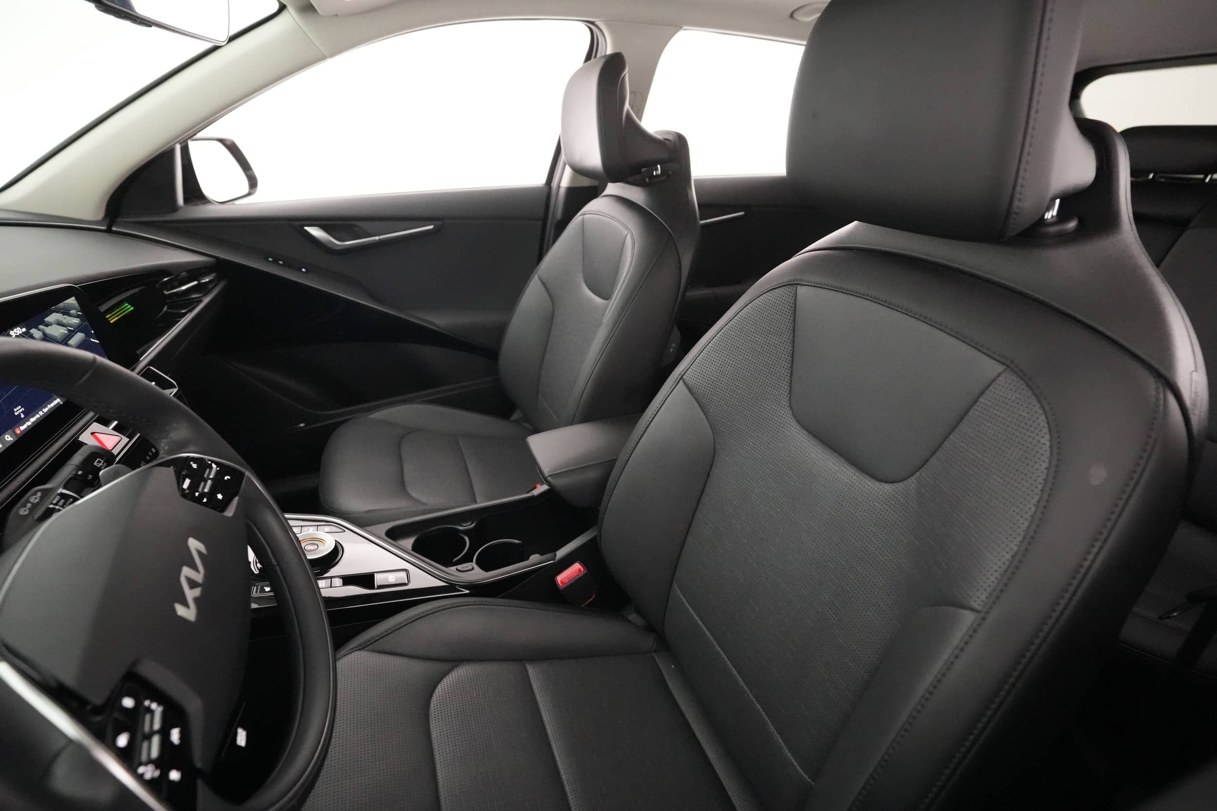 EverCars Co. vehicle image 3 for Kia Niro EV -  Wave on EverCars Co.
