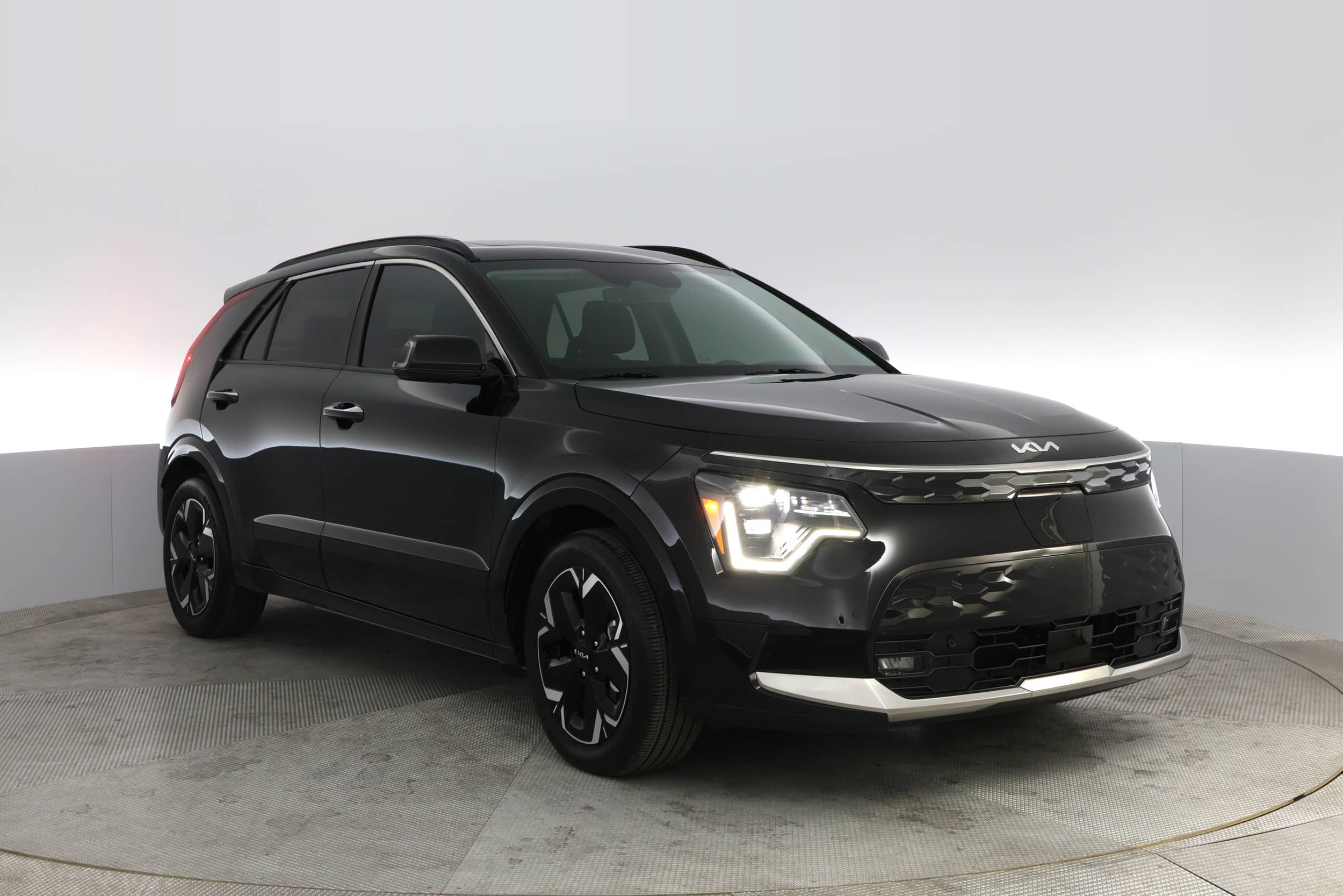 EverCars Co. vehicle image 12 for Kia Niro EV -  Wave on EverCars Co.