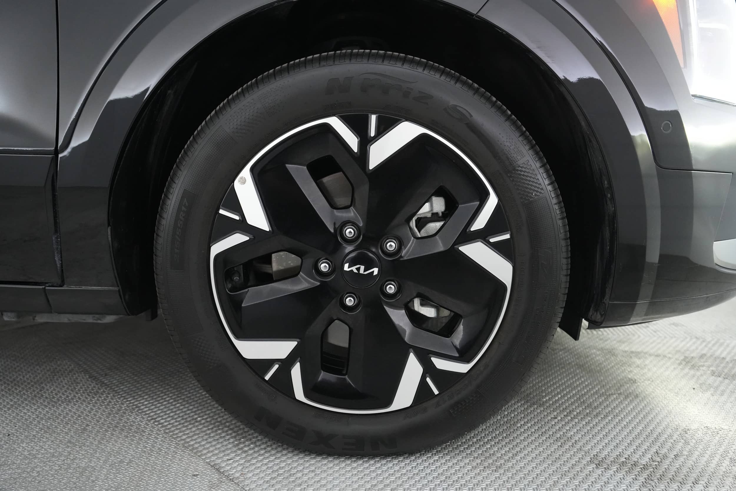 EverCars Co. vehicle image 15 for Kia Niro EV -  Wave on EverCars Co.