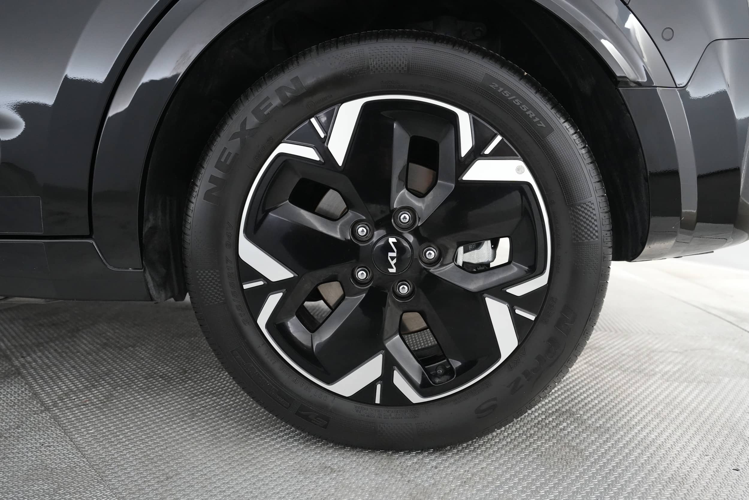 EverCars Co. vehicle image 7 for Kia Niro EV -  Wave on EverCars Co.