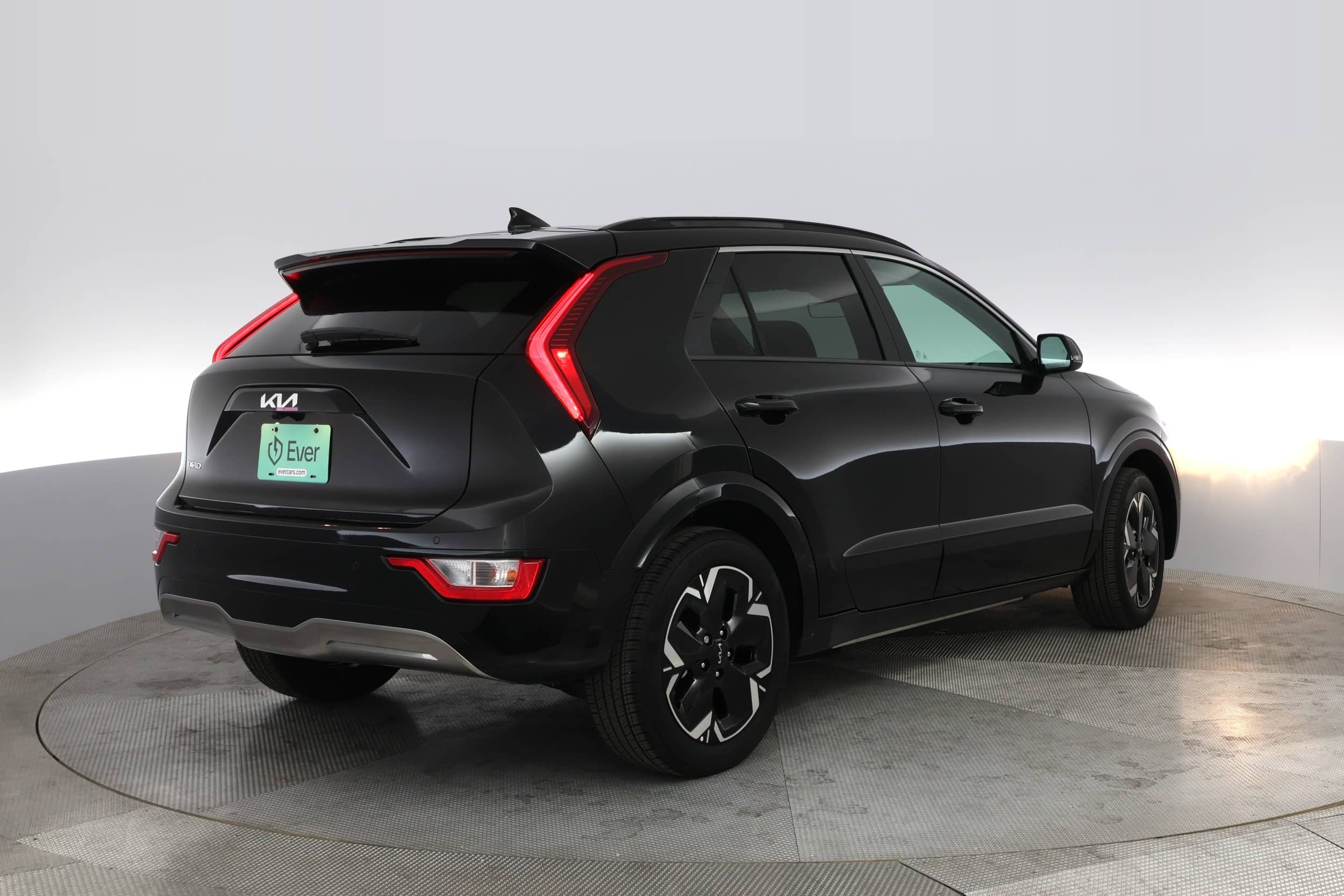 EverCars Co. vehicle image 2 for Kia Niro EV -  Wind on EverCars Co.