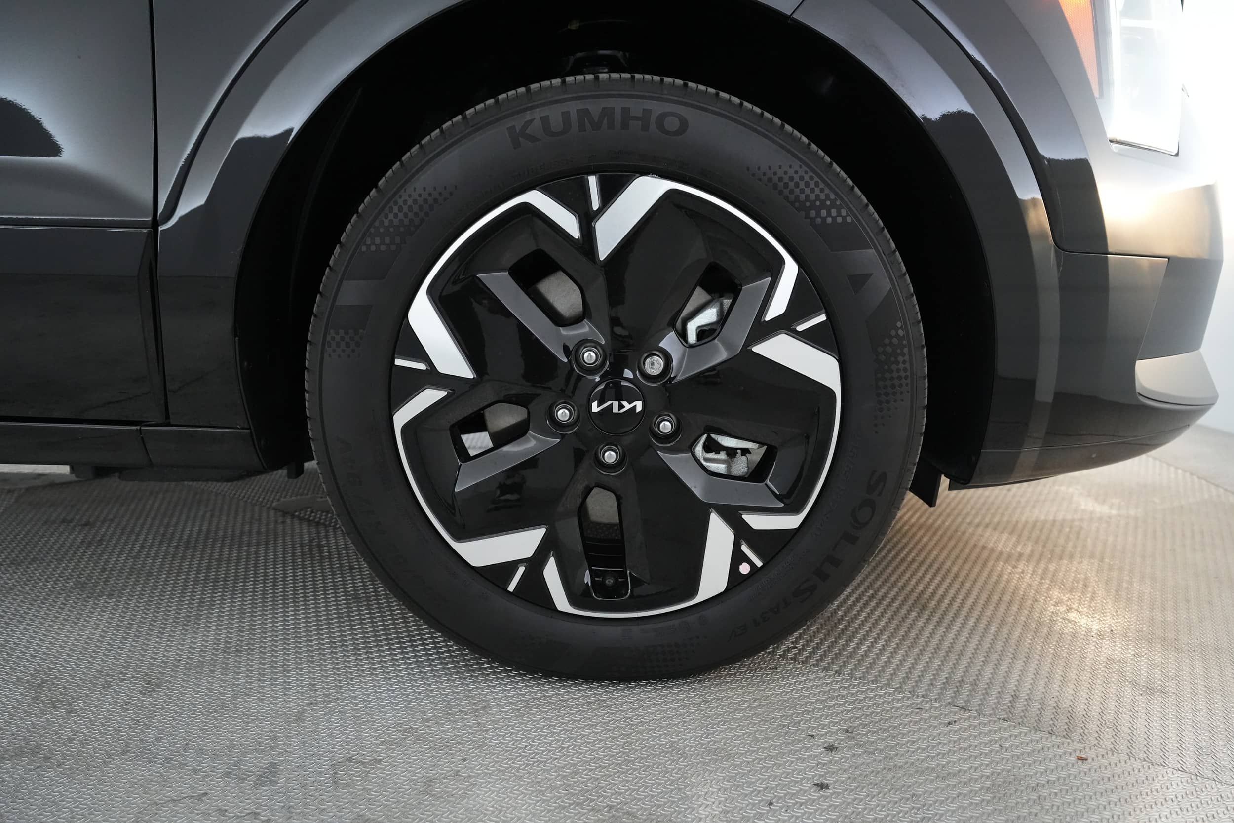 EverCars Co. vehicle image 17 for Kia Niro EV -  Wind on EverCars Co.